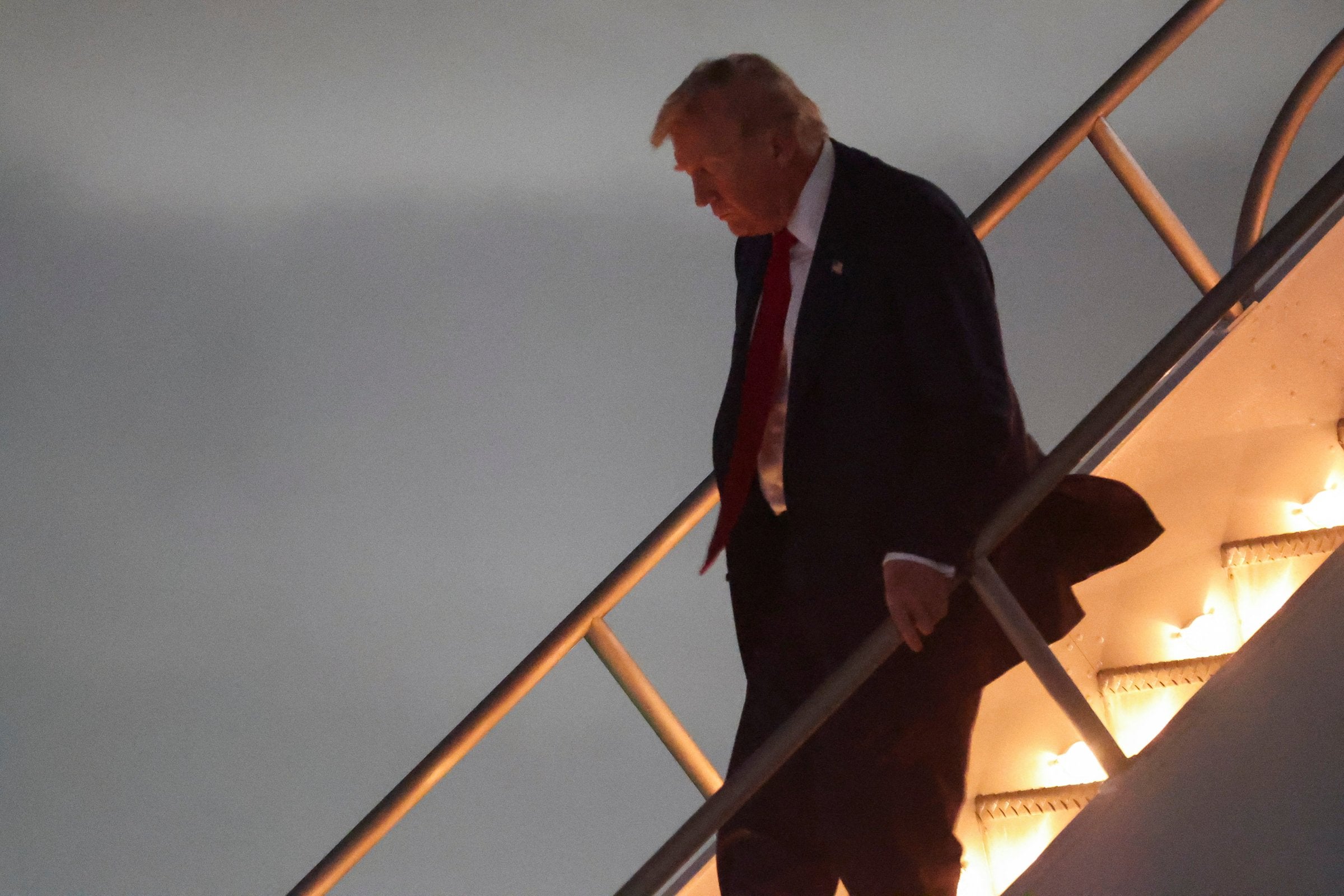 Trump: Iran vil bli rammet veldig hardt i dag