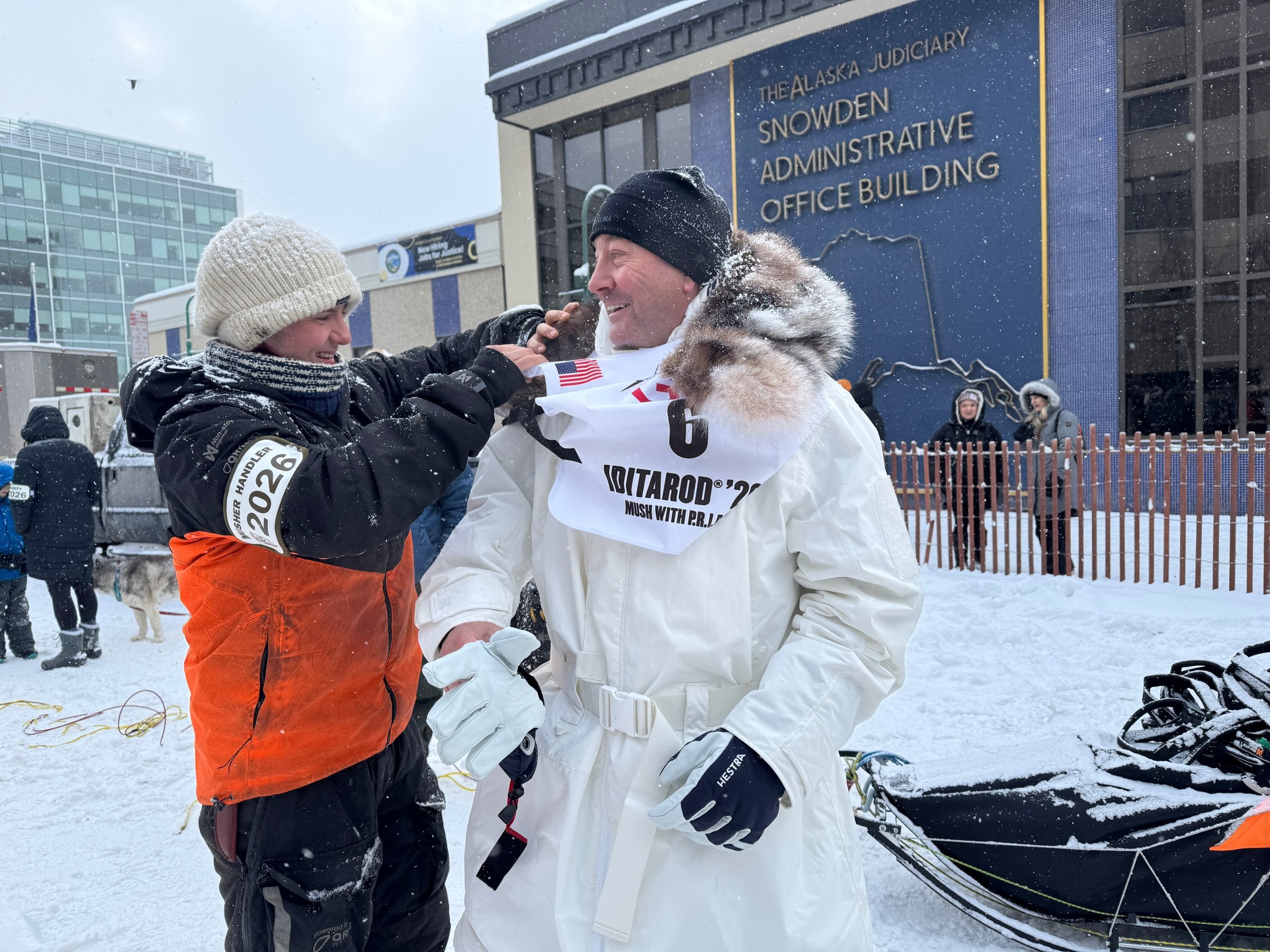 Fikk kritikk for å kjøpe seg plass – nå er Røkke i gang med det ekstreme  hundeløpet | DN