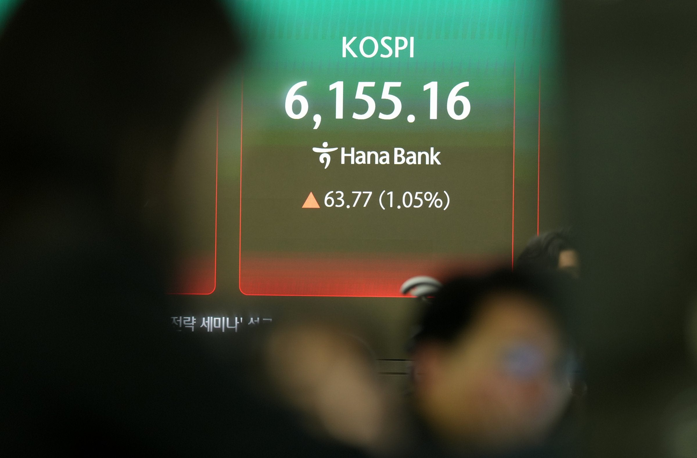 Asia-børsene stiger på fredshåp – Nikkei til rekordnivå: – Klamrer seg til håp