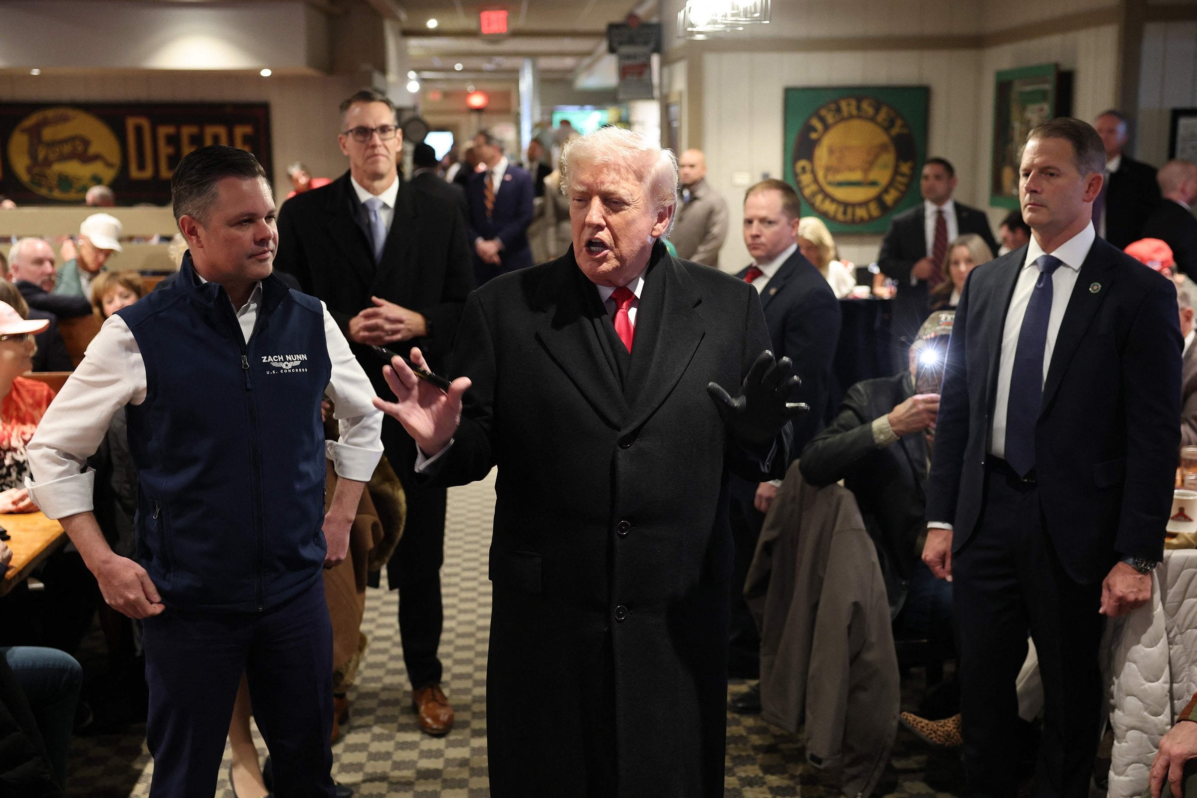 Dollarfall etter kommentarer fra Trump: – Kan styre den som en jo-yo