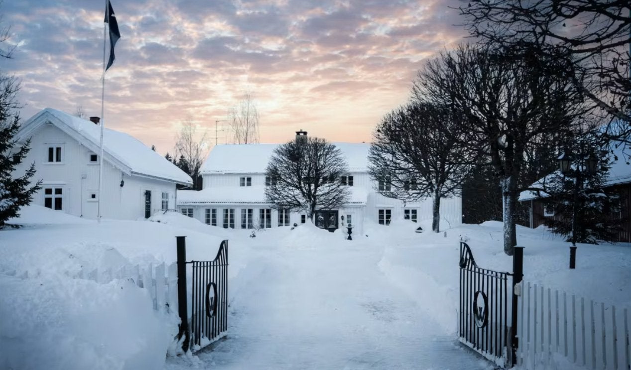 Antler-topp og forvalter kjøper hestegård fra eiendomsmilliardær