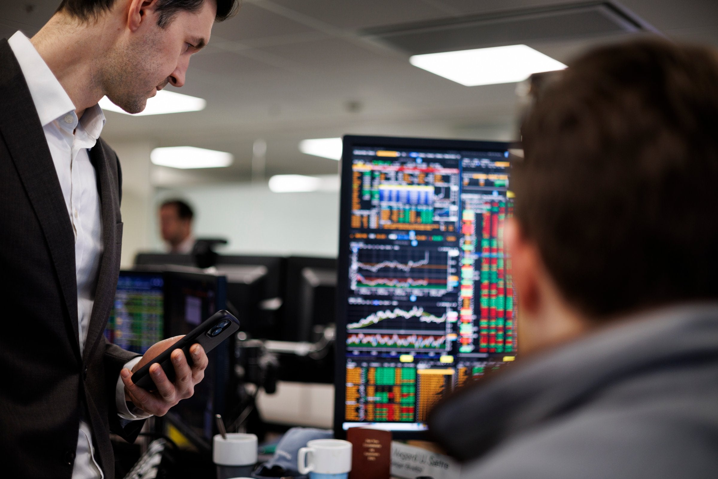 Krigsuro preger markedet før tallrush: – Hormuz er definitivt ikke åpnet