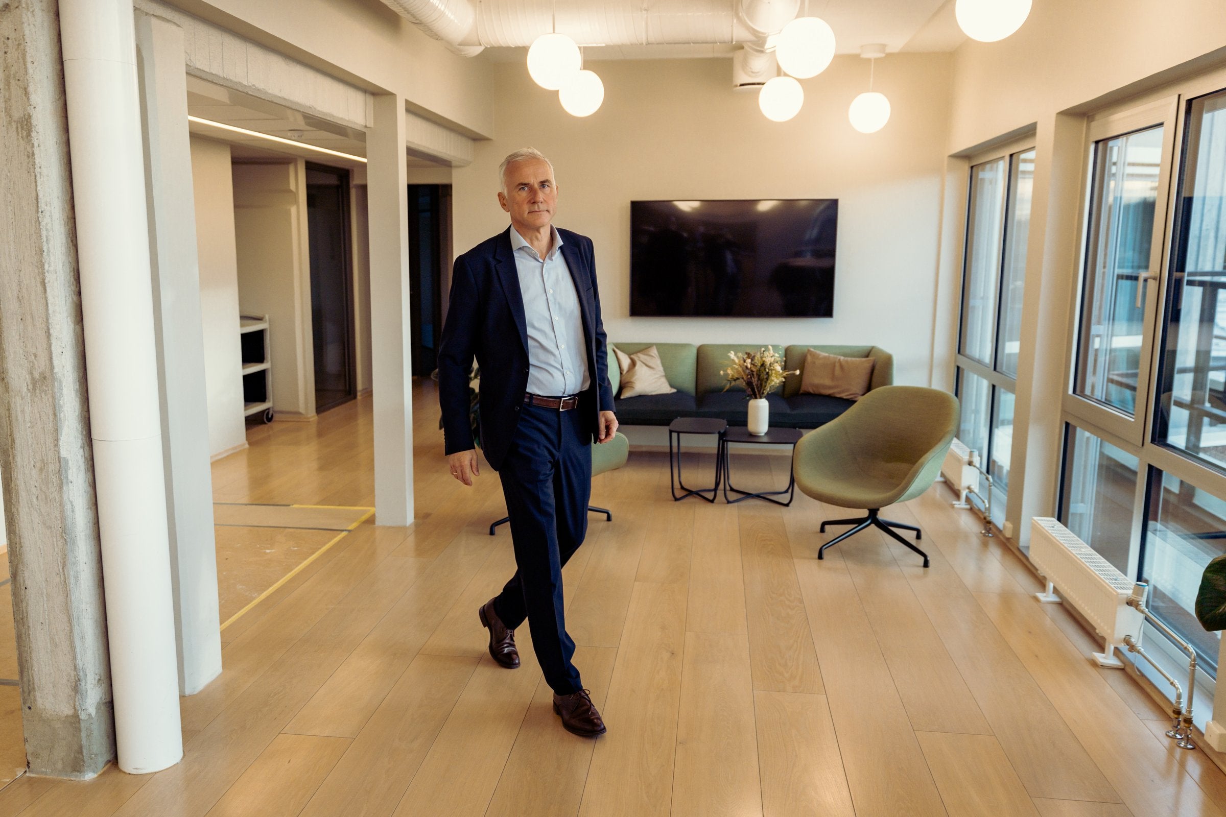 Finans Norge etter krav om å heve ulovlig lave renter: «Klart at bankene ikke kan klandres»