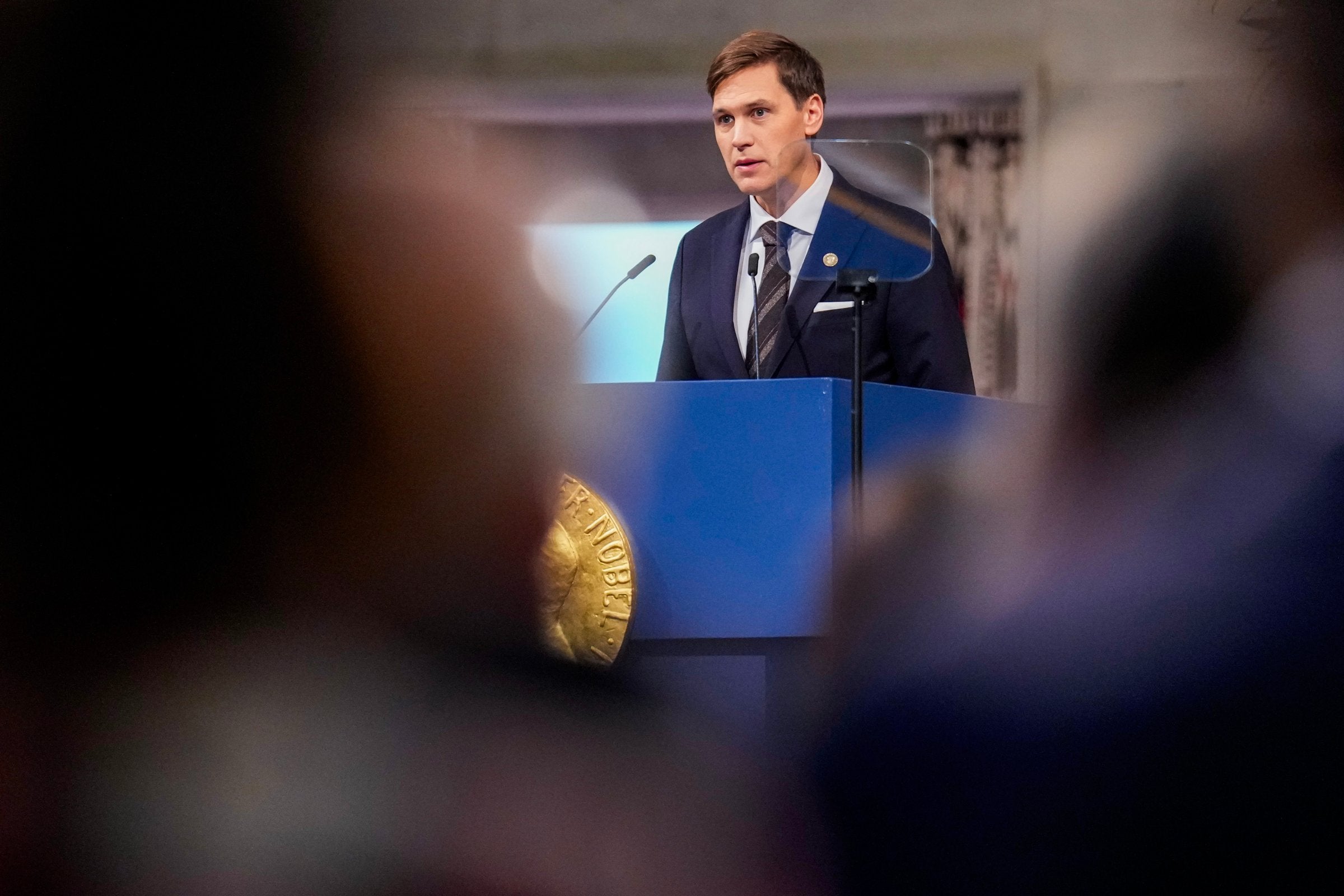 Aftenposten: Nobelkomiteen åpner opp om gavelister og bindinger tilbake i tid