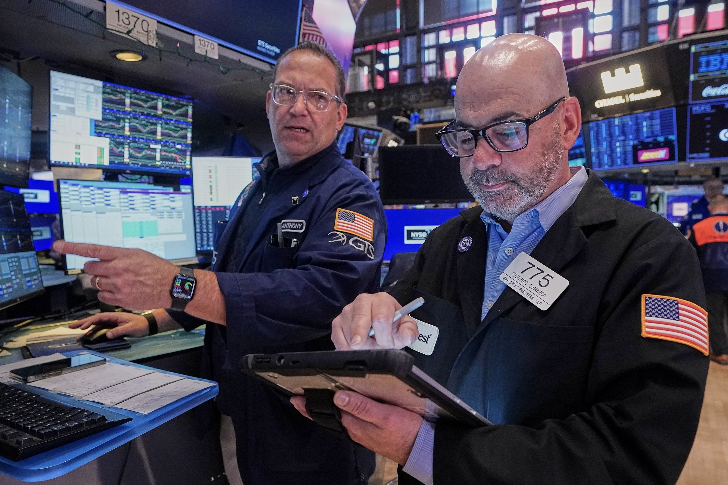 Wall Street løftes bredt fra start etter at sammenstøt i Iran ga oljerekyl
