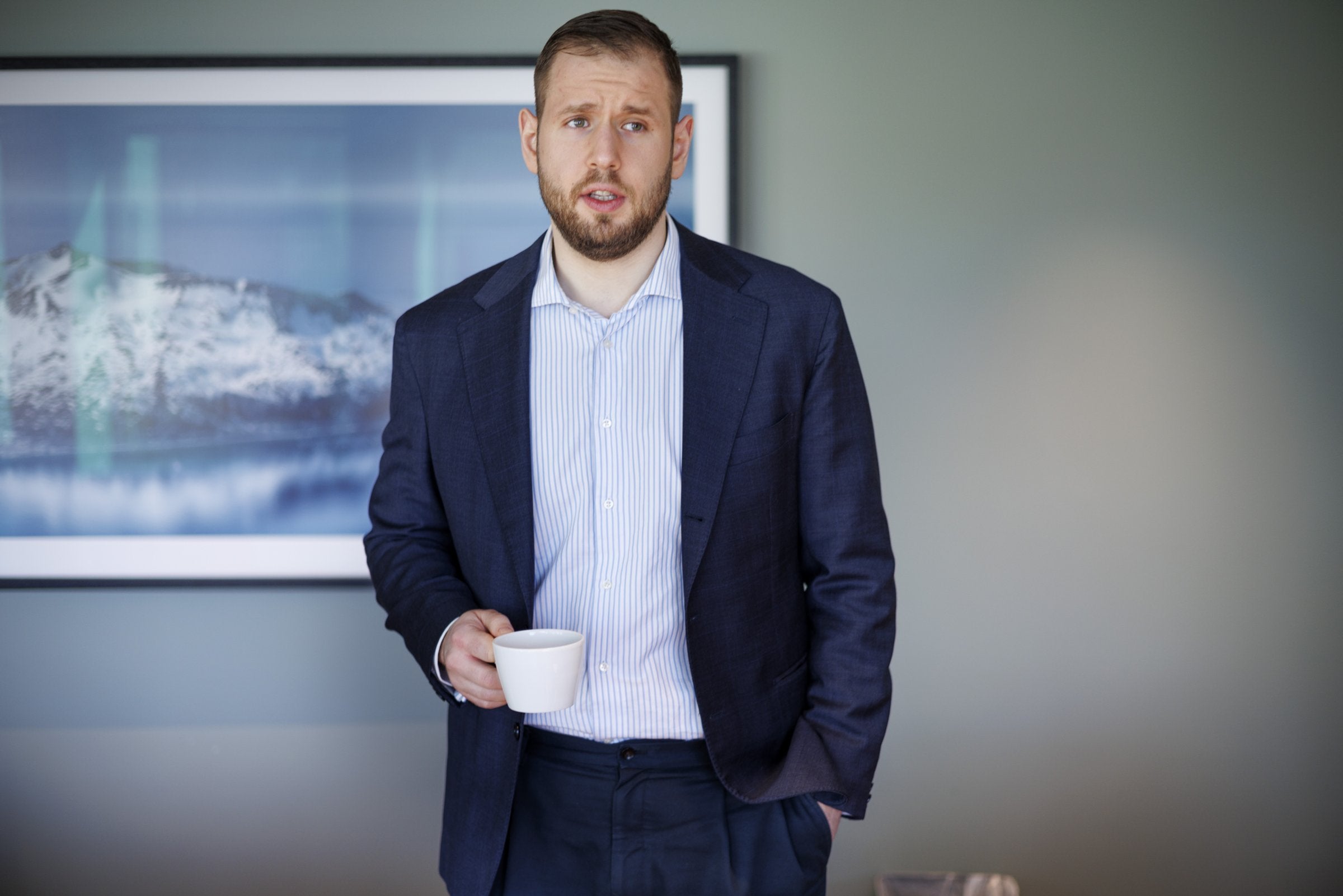 Markedet vedder på ny renteheving i desember: – Bare å spenne seg fast