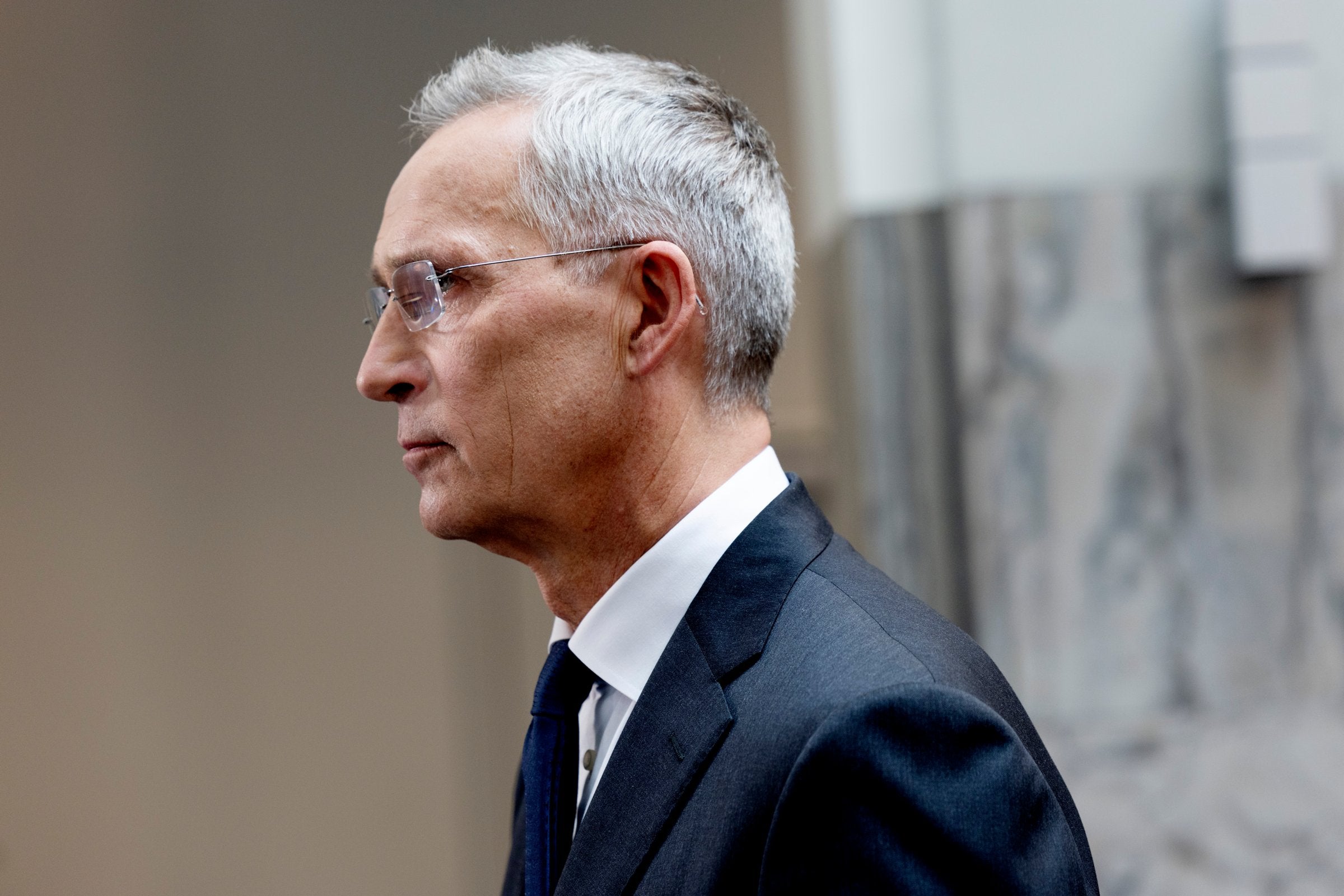 Stoltenberg forsvarer Skatteetaten i mobilkopieringssaken