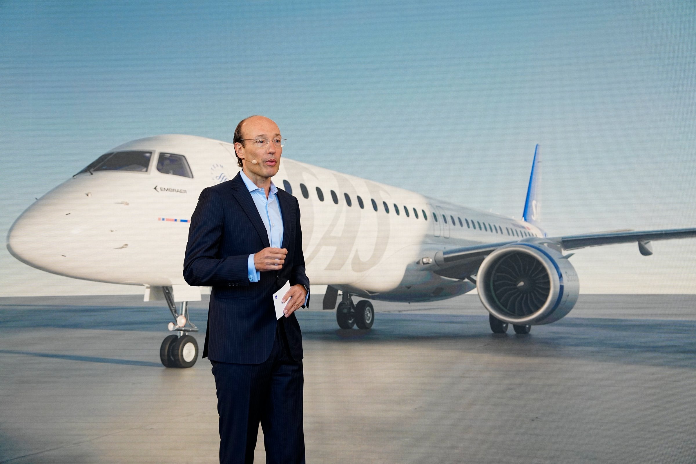 SAS-sjefen: Innstiller 1000 avganger i april