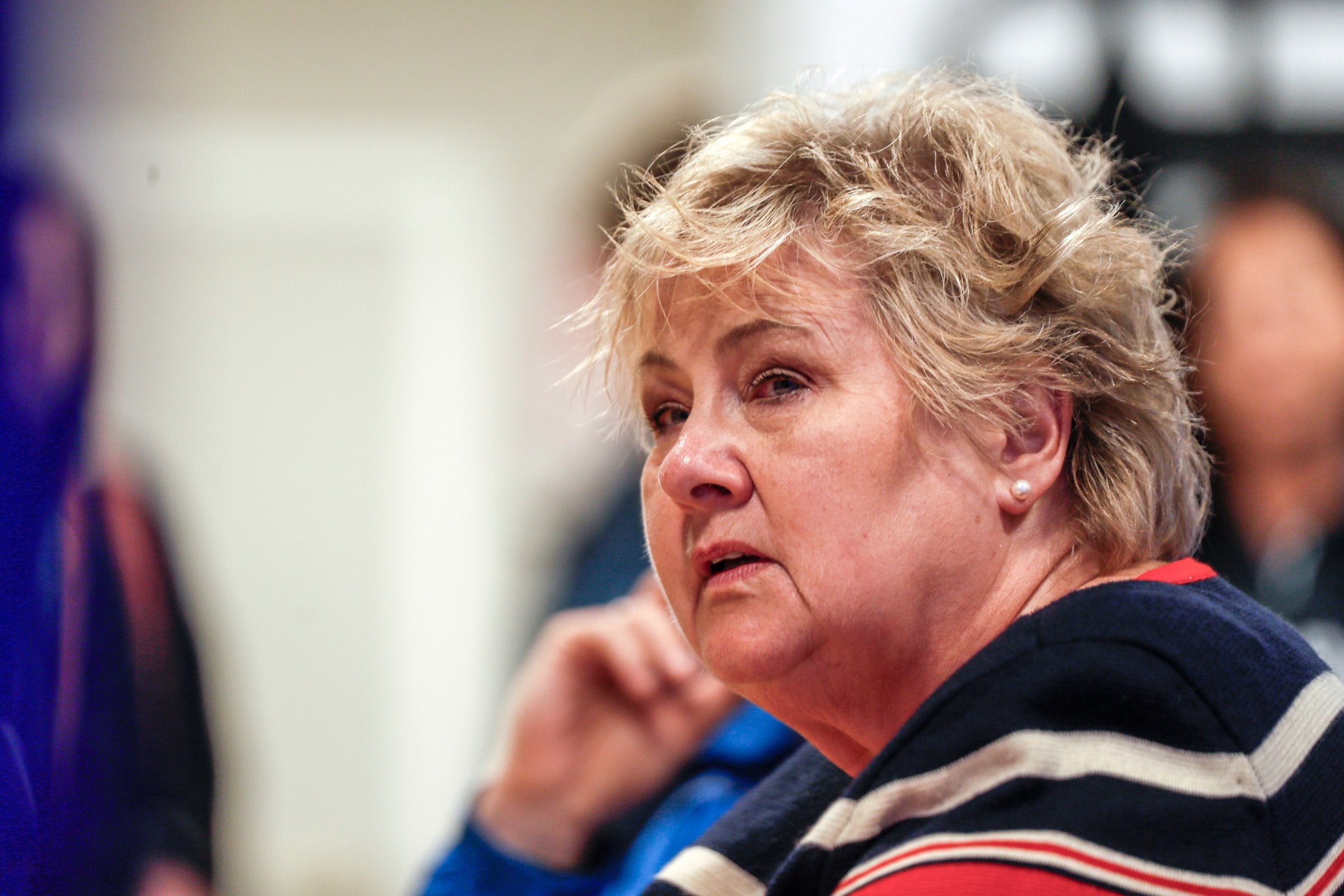 Det rakner for Erna | DN