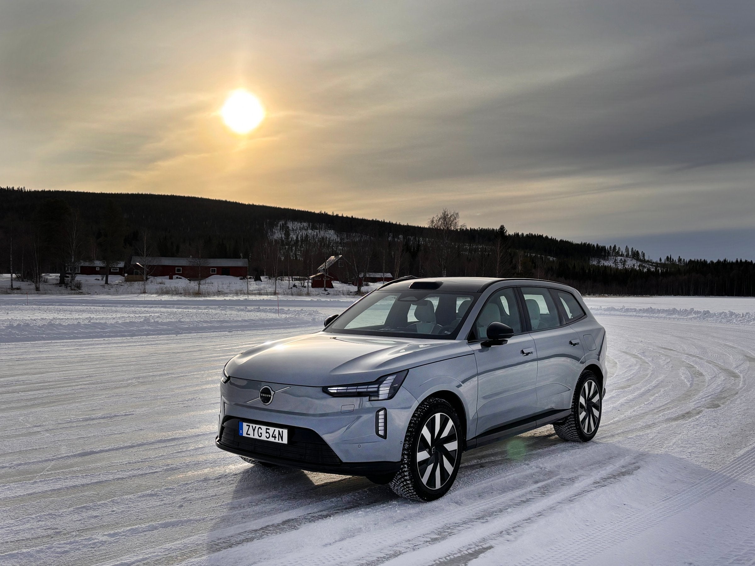 Biltest av Volvo EX90: Imponerer stort, skuffer litt | DN