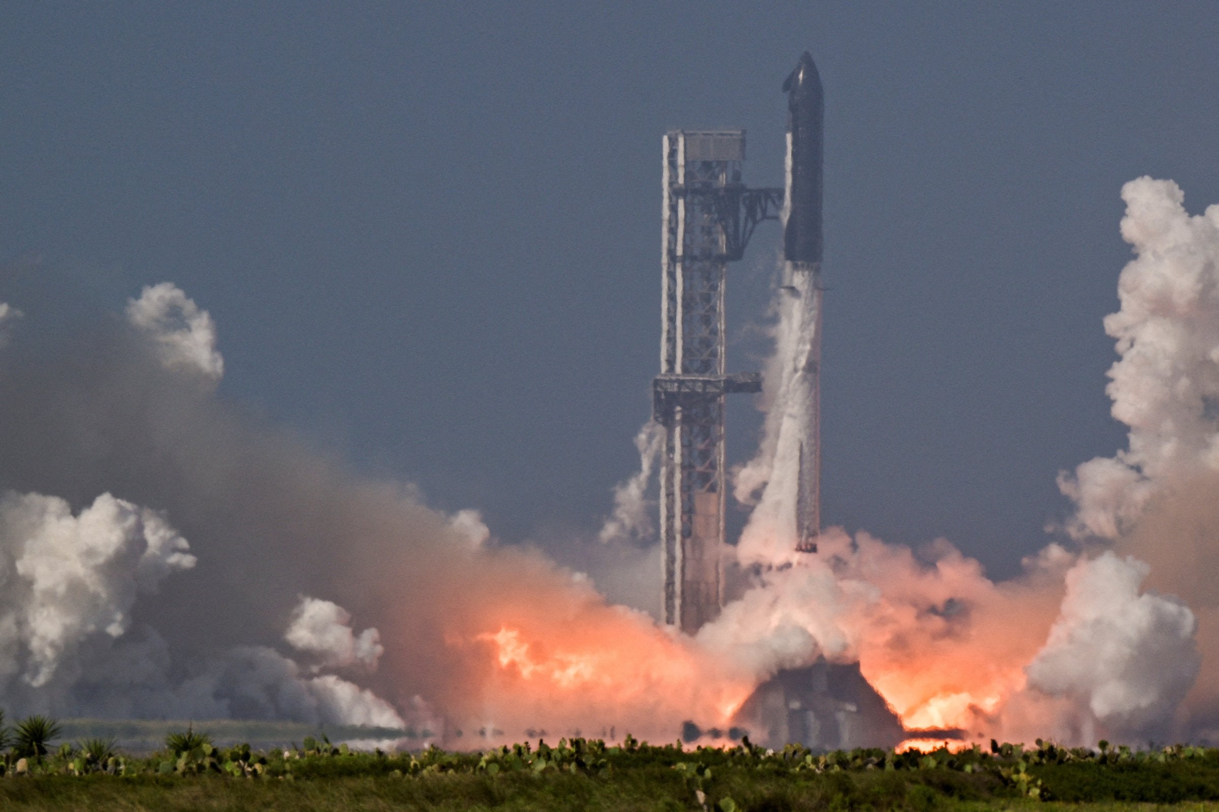 Romfartsfond skyter fart før SpaceX-børsnotering: – Starten på en helt ny økonomi