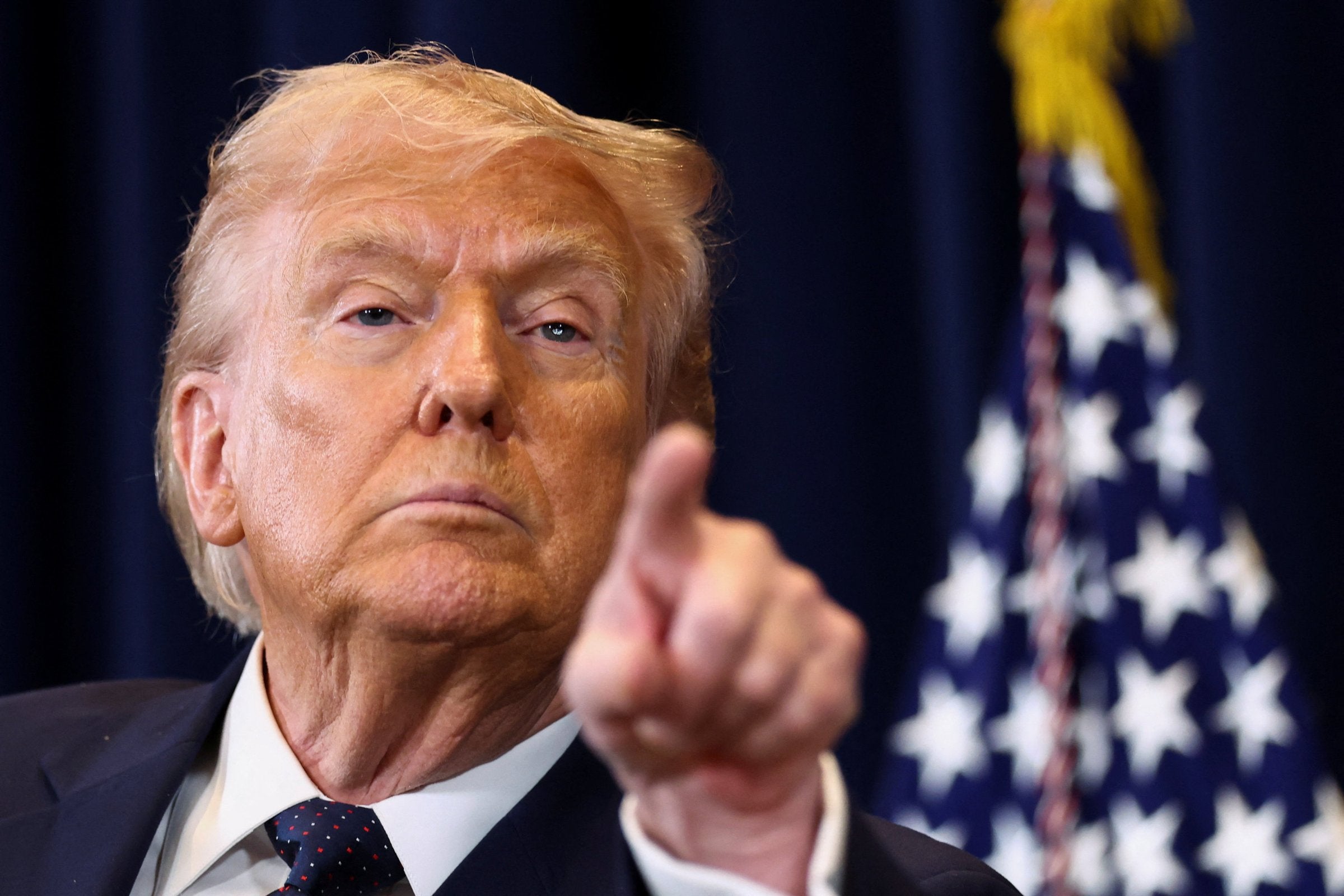 Trump: Har bombet ti inaktive fartøy som kan brukes til å utplassere miner