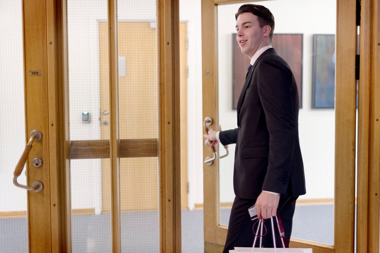 Frp etter boligskatt-retrett: – Det er alvorlig dersom det viser seg at Stortinget har vært feilinformert