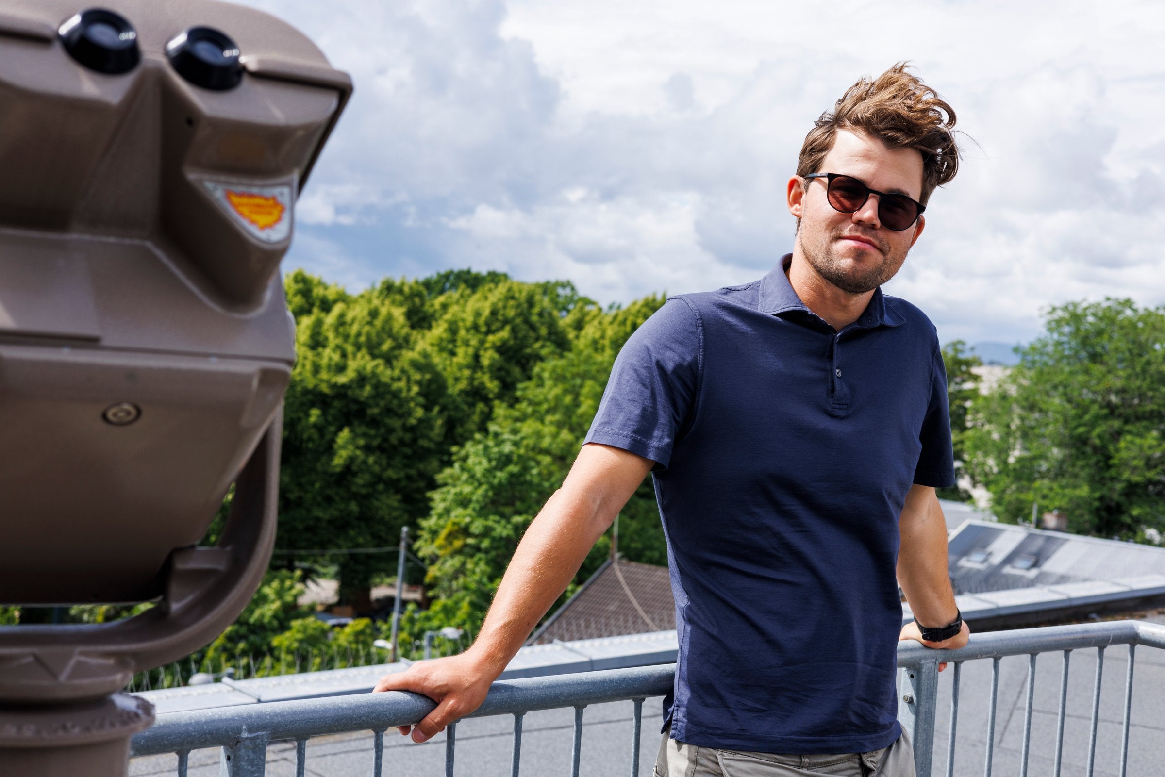 Kongen Carlsen jubler over Haalands sjakksatsing – nekter å ta æren