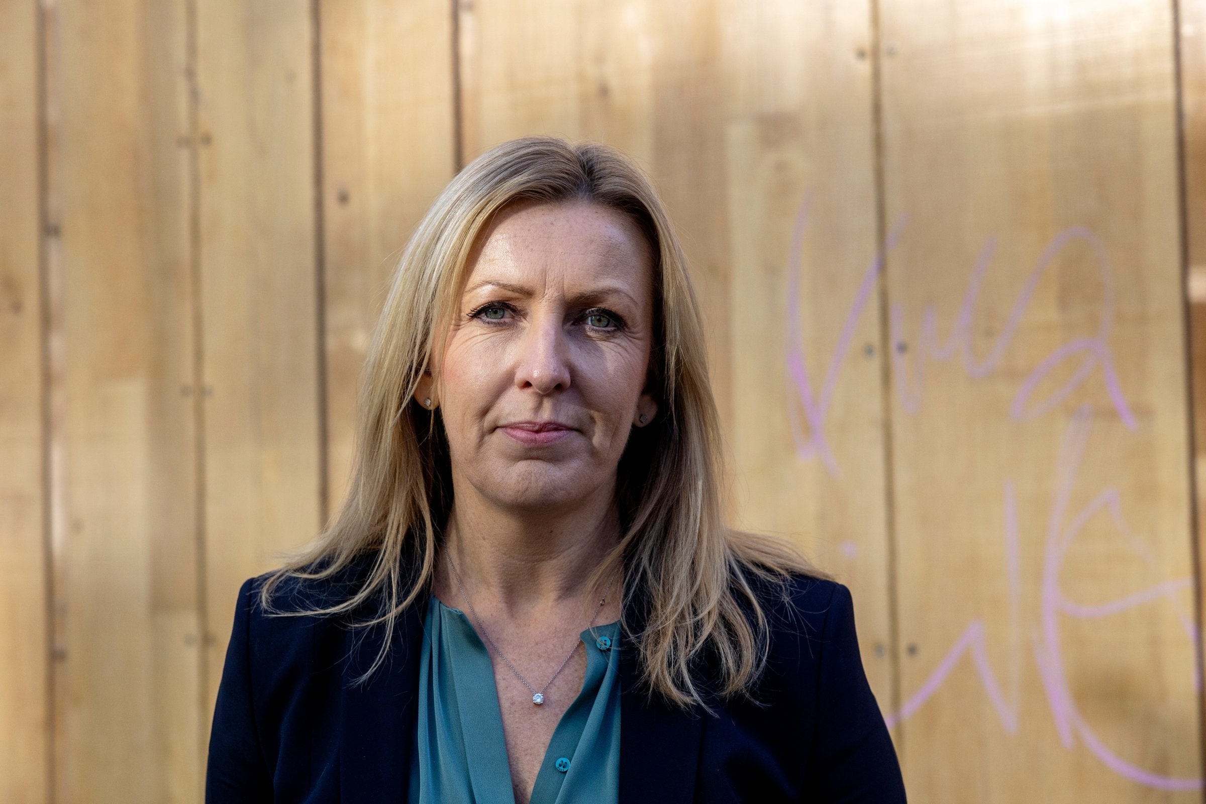 En haikjeft av et gap mellom henne og aksjemarkedet