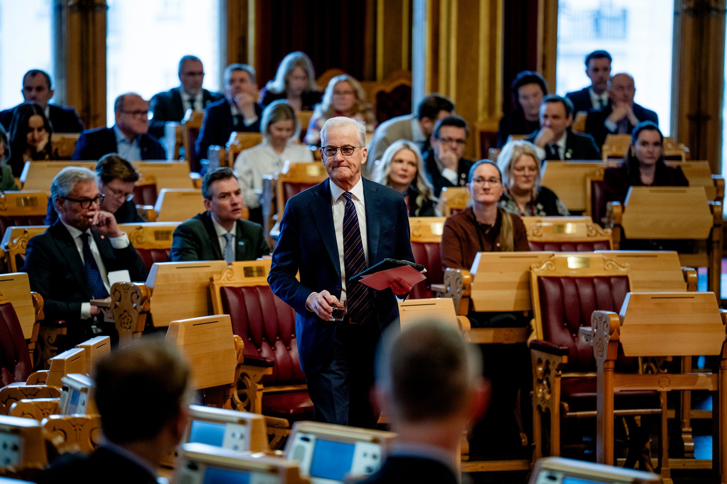 Støre: Kan bli aktuelt med drivstoffsparing – i første omgang frivillig