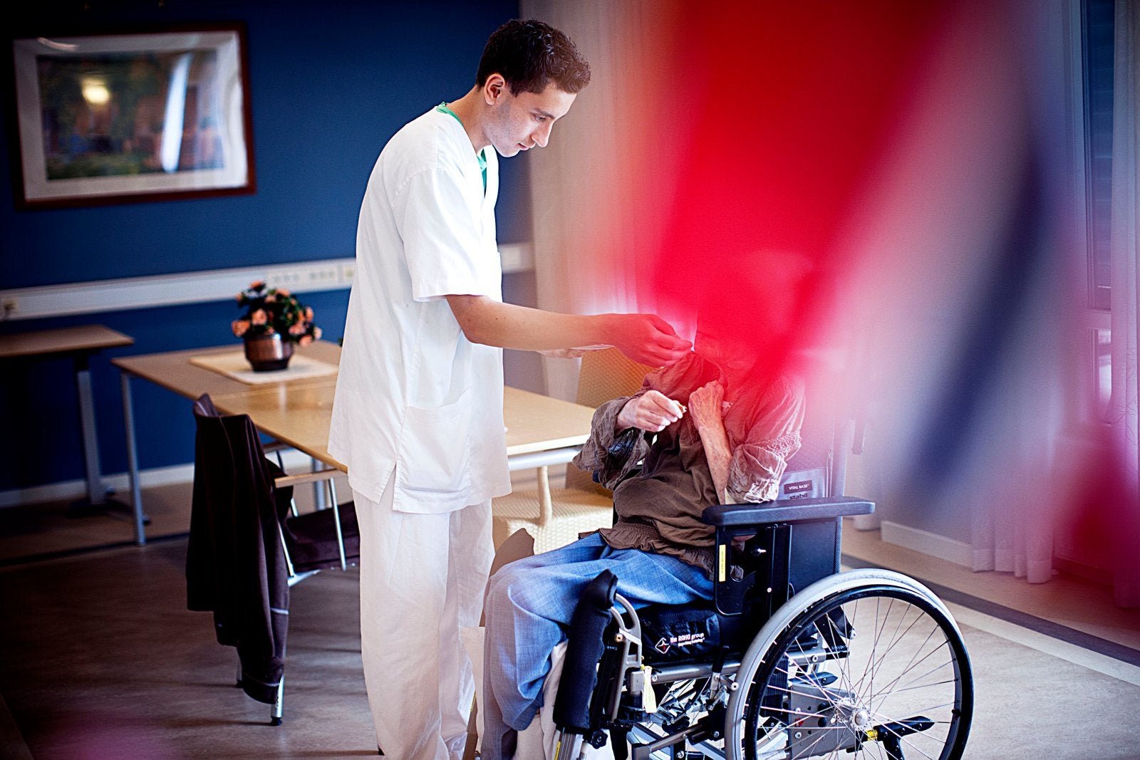 Ekspertenes forslag til Høyres sykelønnsreform: Vil at arbeidsgiver skal betale for langtidsfravær