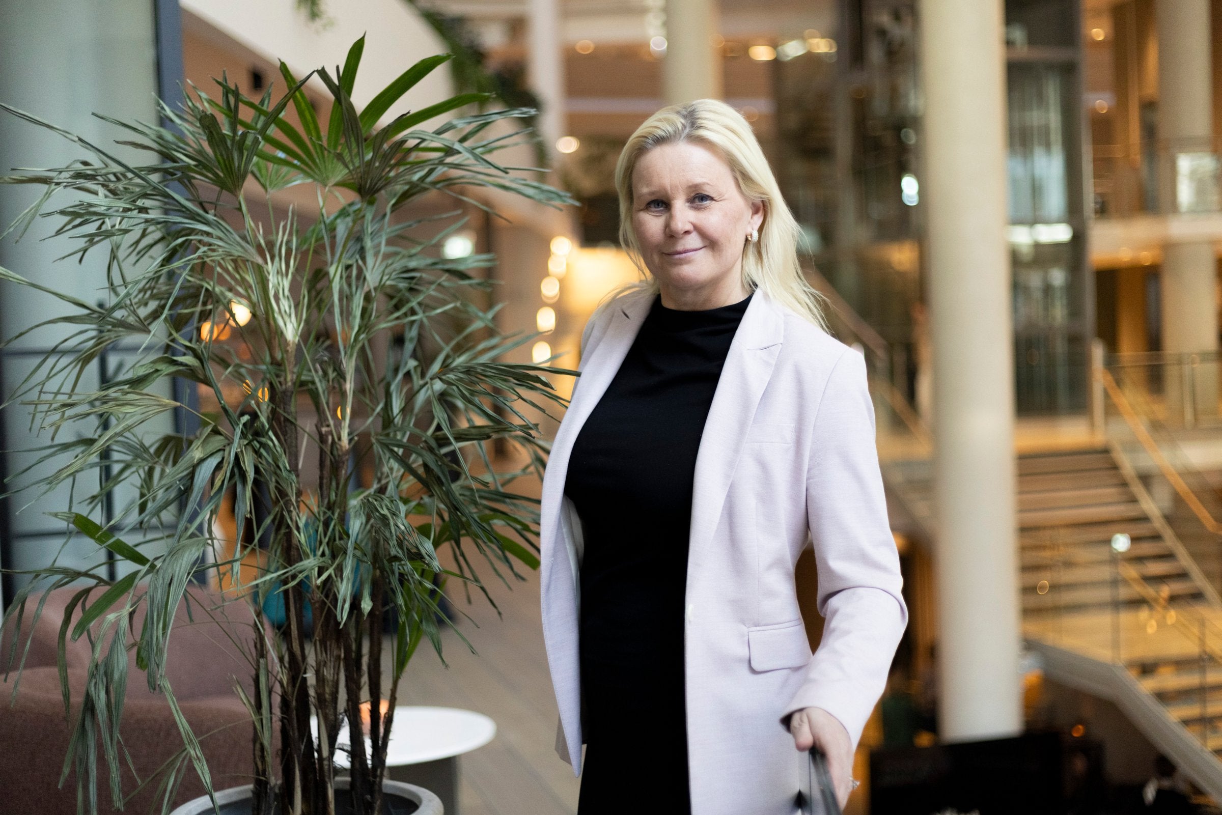 Advarer konsulentbransjen: – Vanskelig å ta betalt som før