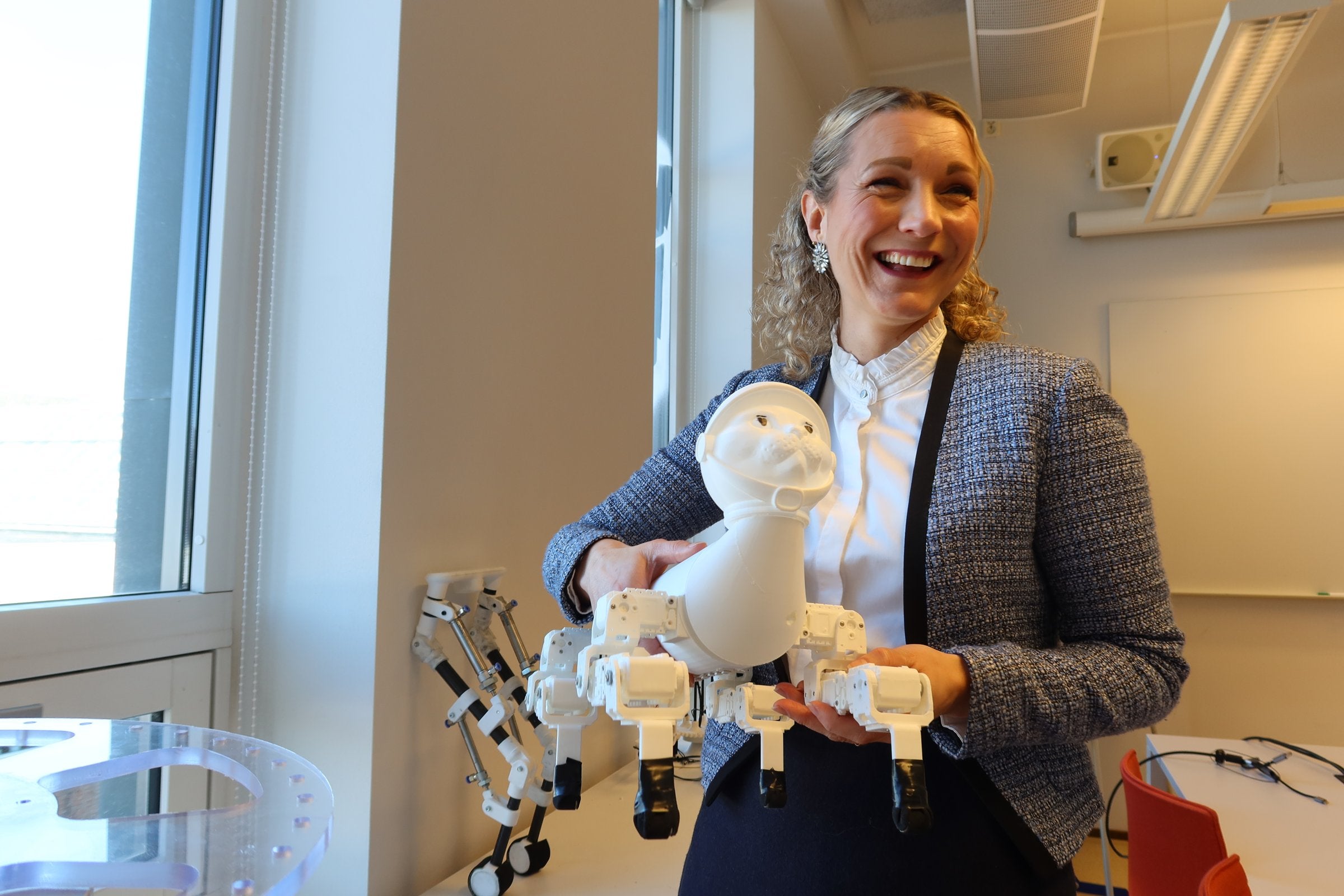 Søkertallene og antall ledige stillinger har stupt: – Ikke noen grunn til nervøsitet