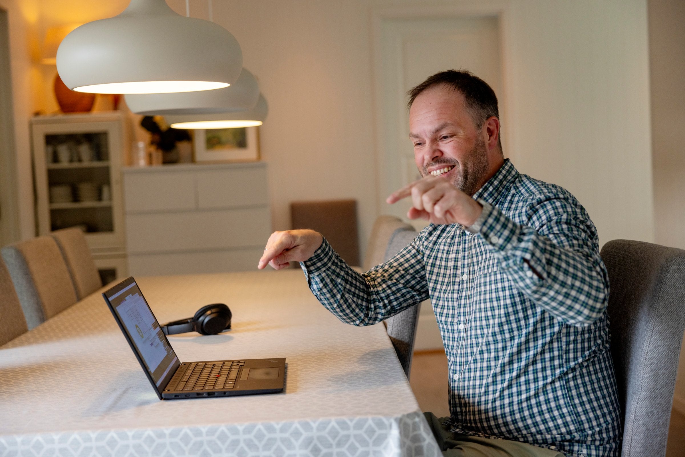 Jon Erik kaster seg over Space X-notering: – Vanskelig å la være