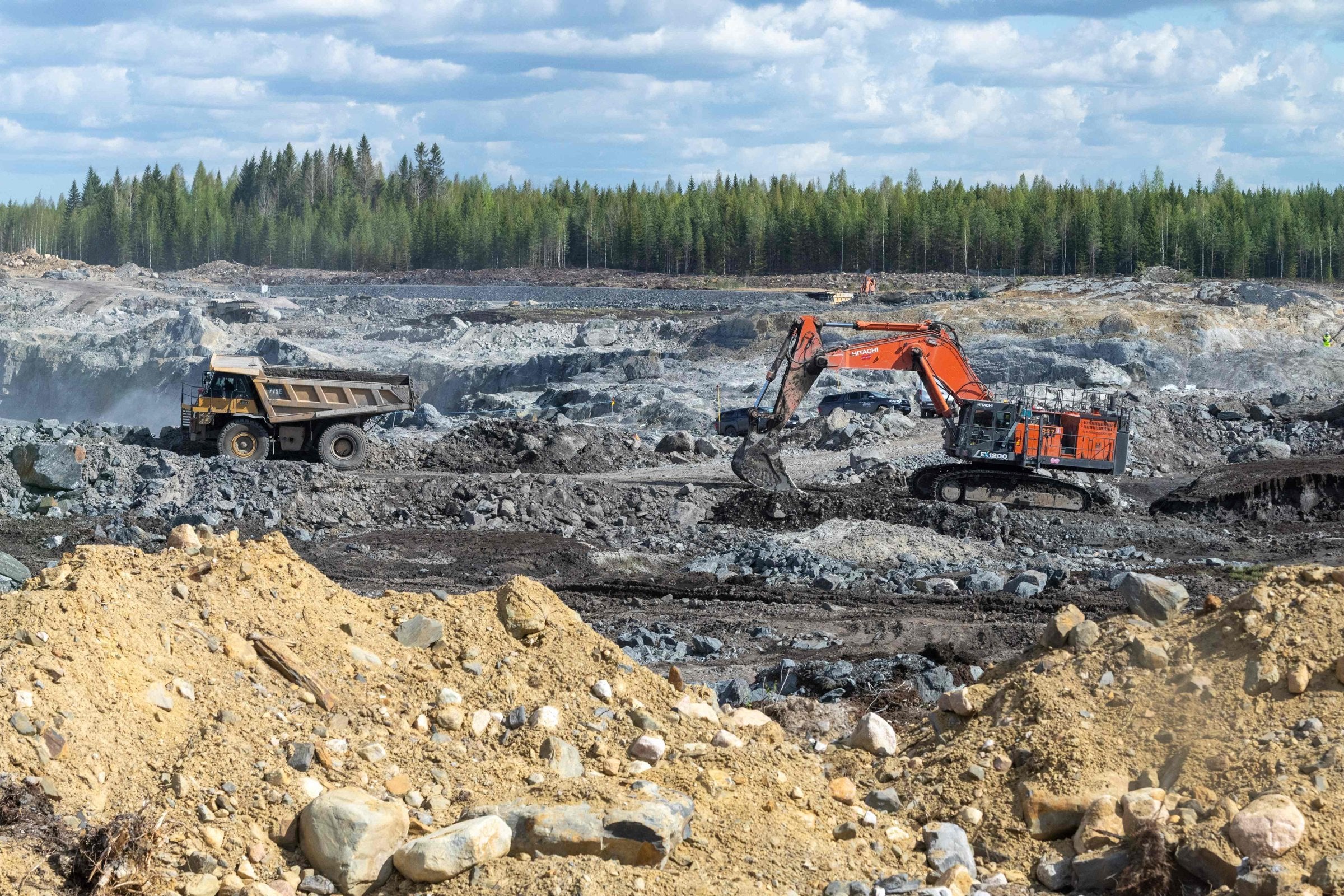 Kinesisk gruvedirektør hamstrer minerallisenser – nå vil stortingsflertallet endre loven