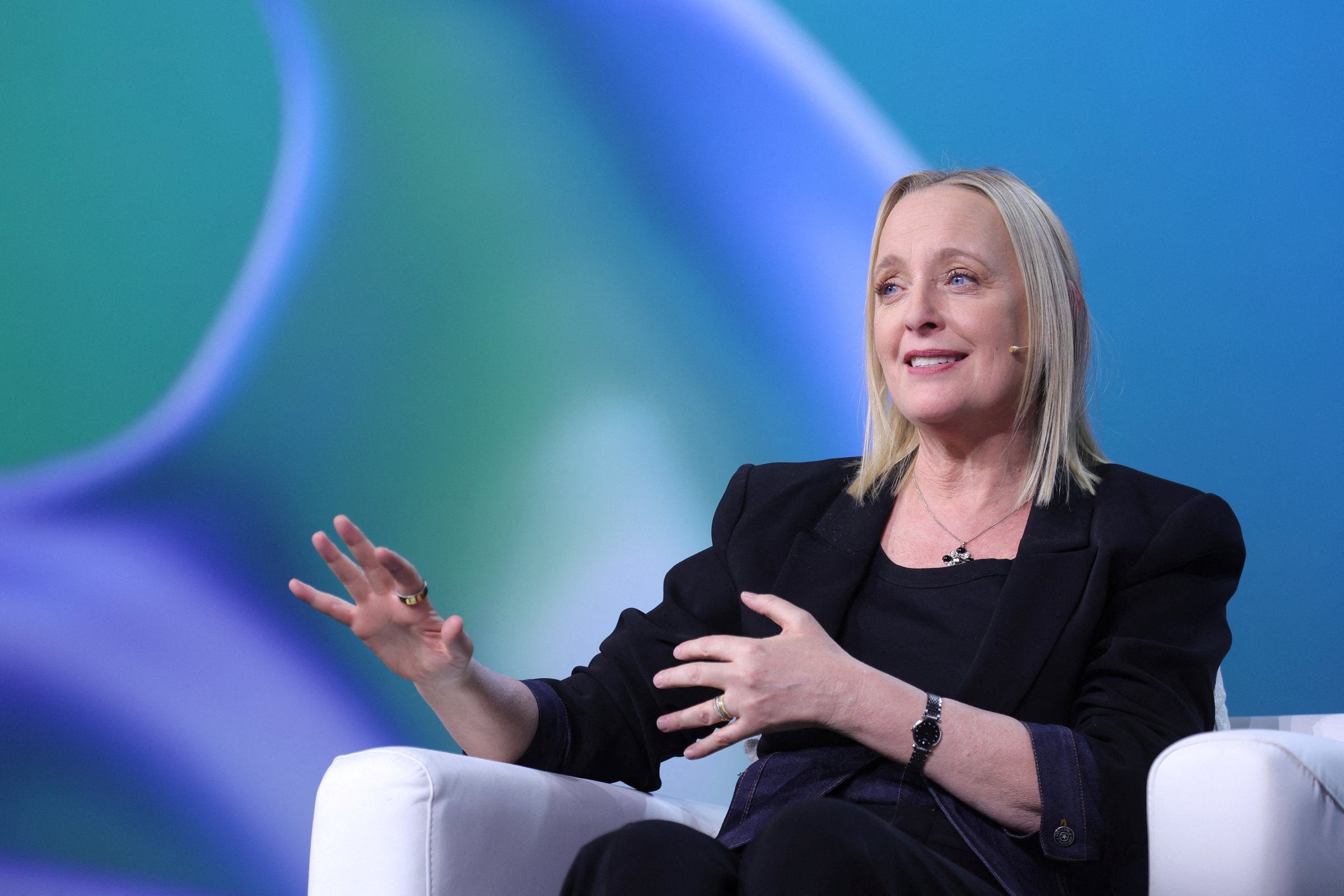 FT: Accenture overv&aring;ker ansattes KI-bruk