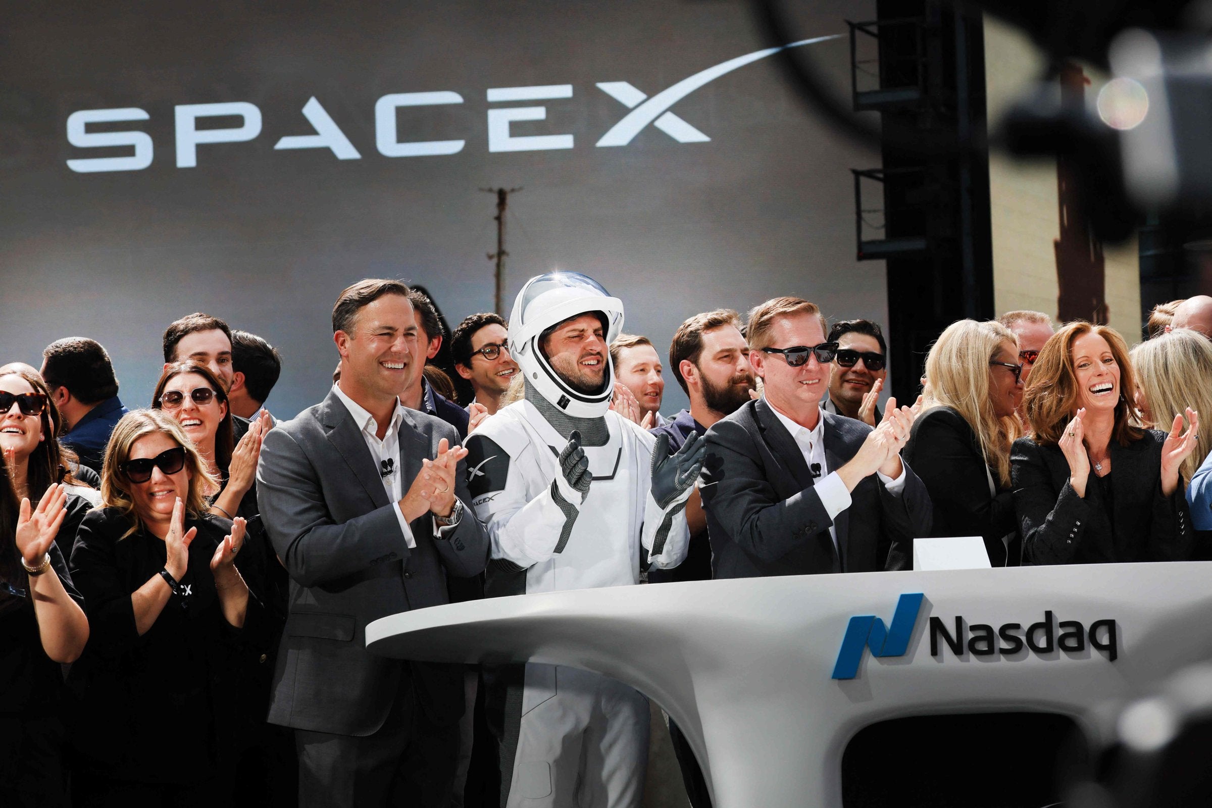 Space X-festen fortsetter på positiv Wall Street