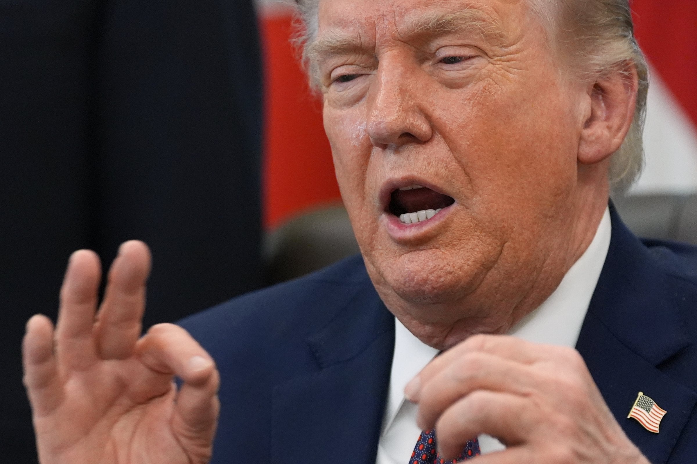 Trump vil ut av Iran innen tre uker – angrepene i regionen fortsetter