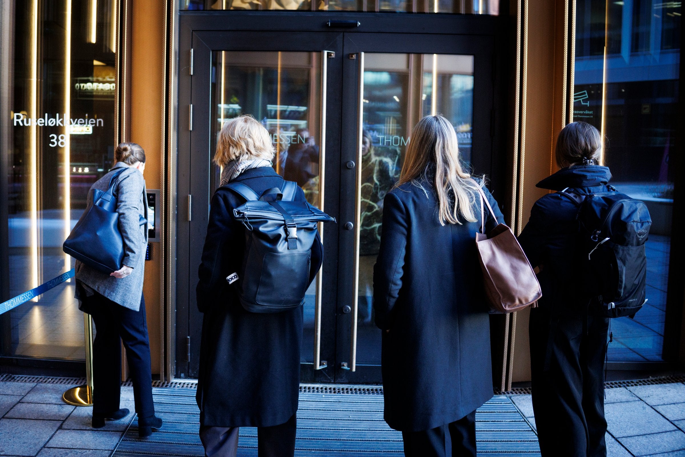 Arbeidstilsynets advokatkontroll: Junior jobbet 40 dager i strekk
