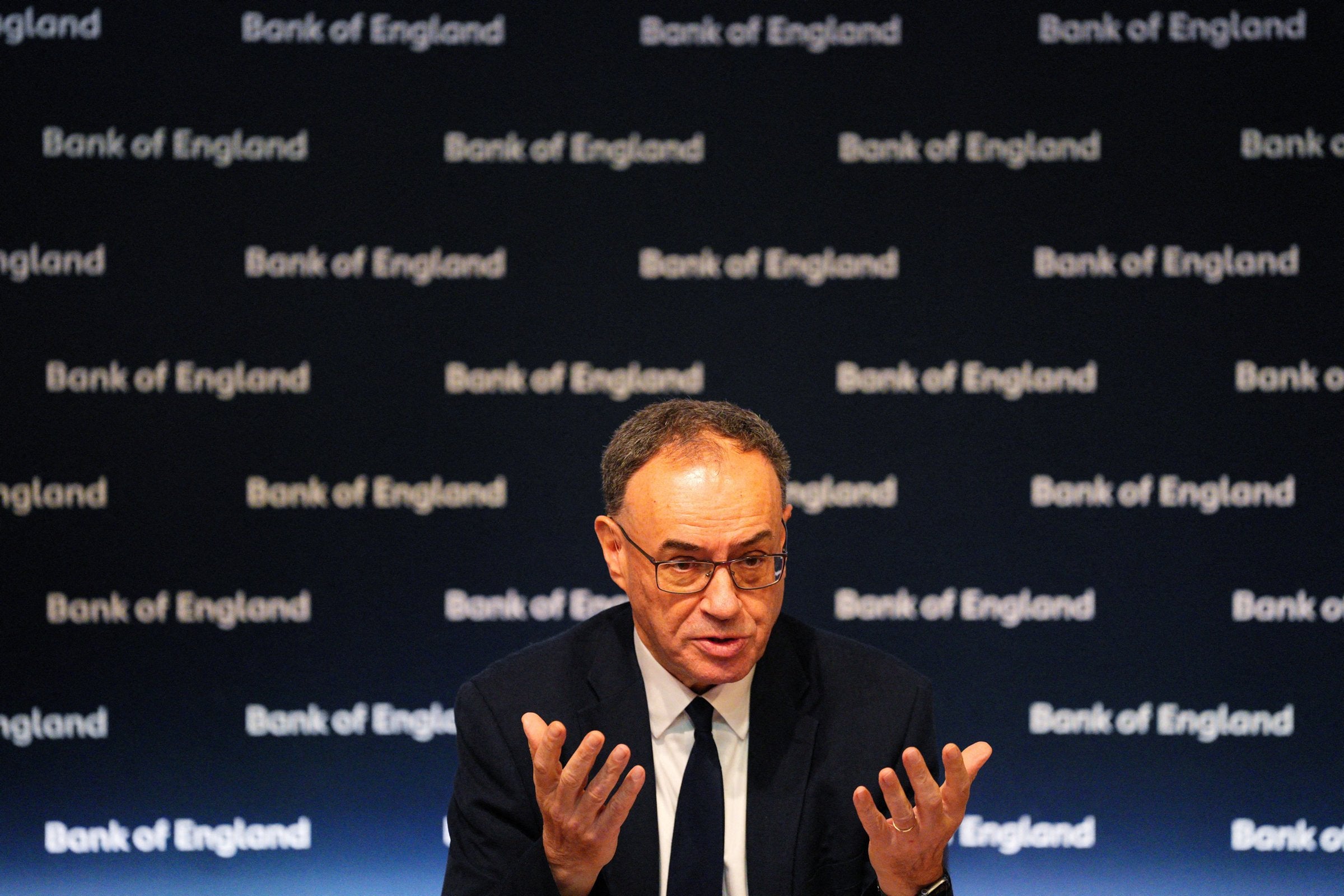 Bank of England holder styringsrenten uendret