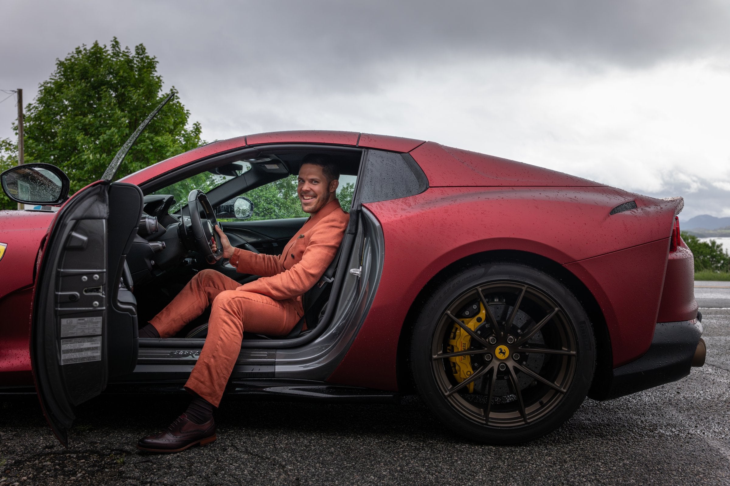 Fikk 300 millioner – kjøpte to Ferrarier med en gang: – Jeg ble så frelst