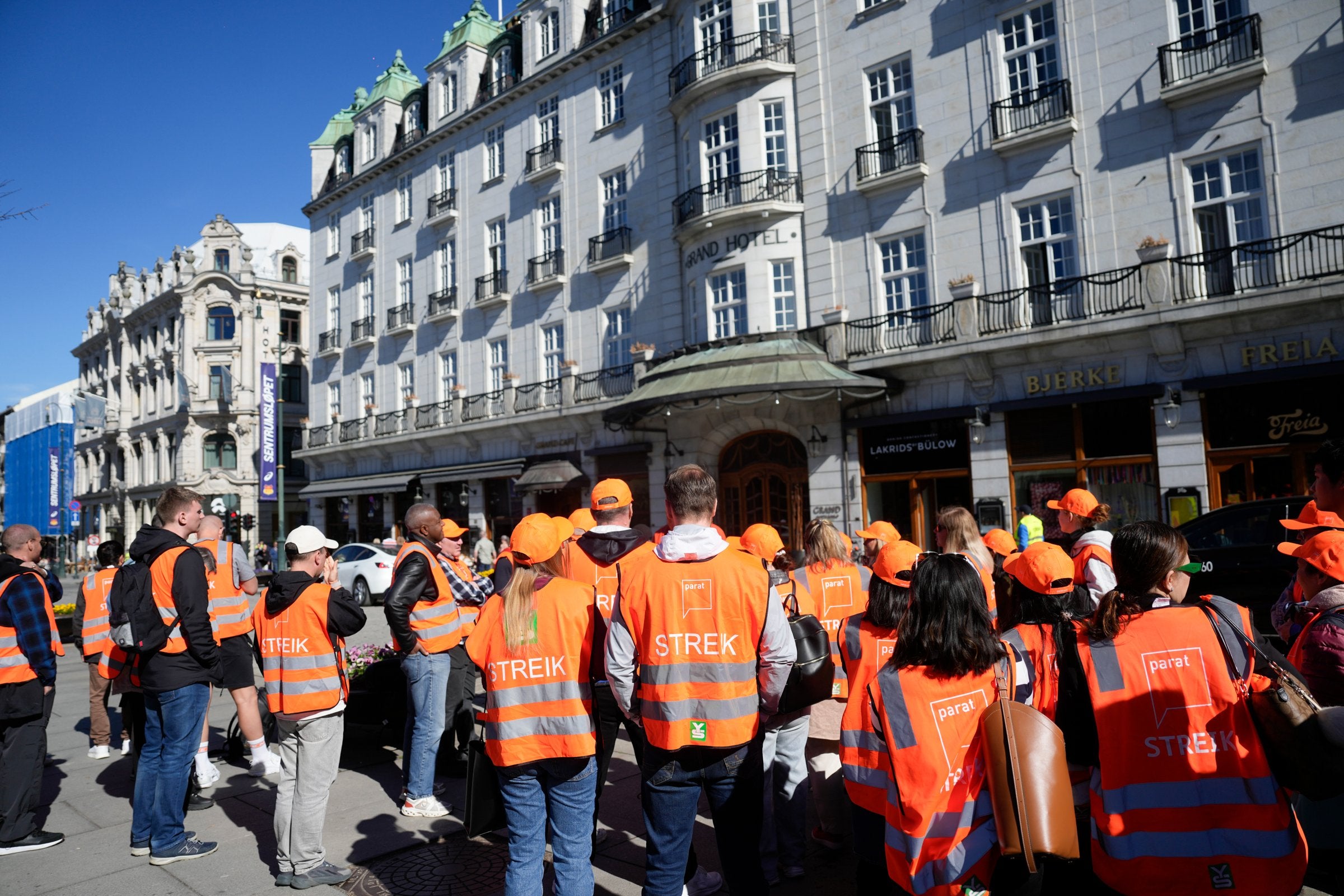 Parat anklager Grand Hotel for massivt streikebryteri – hotellet avviser anklagene
