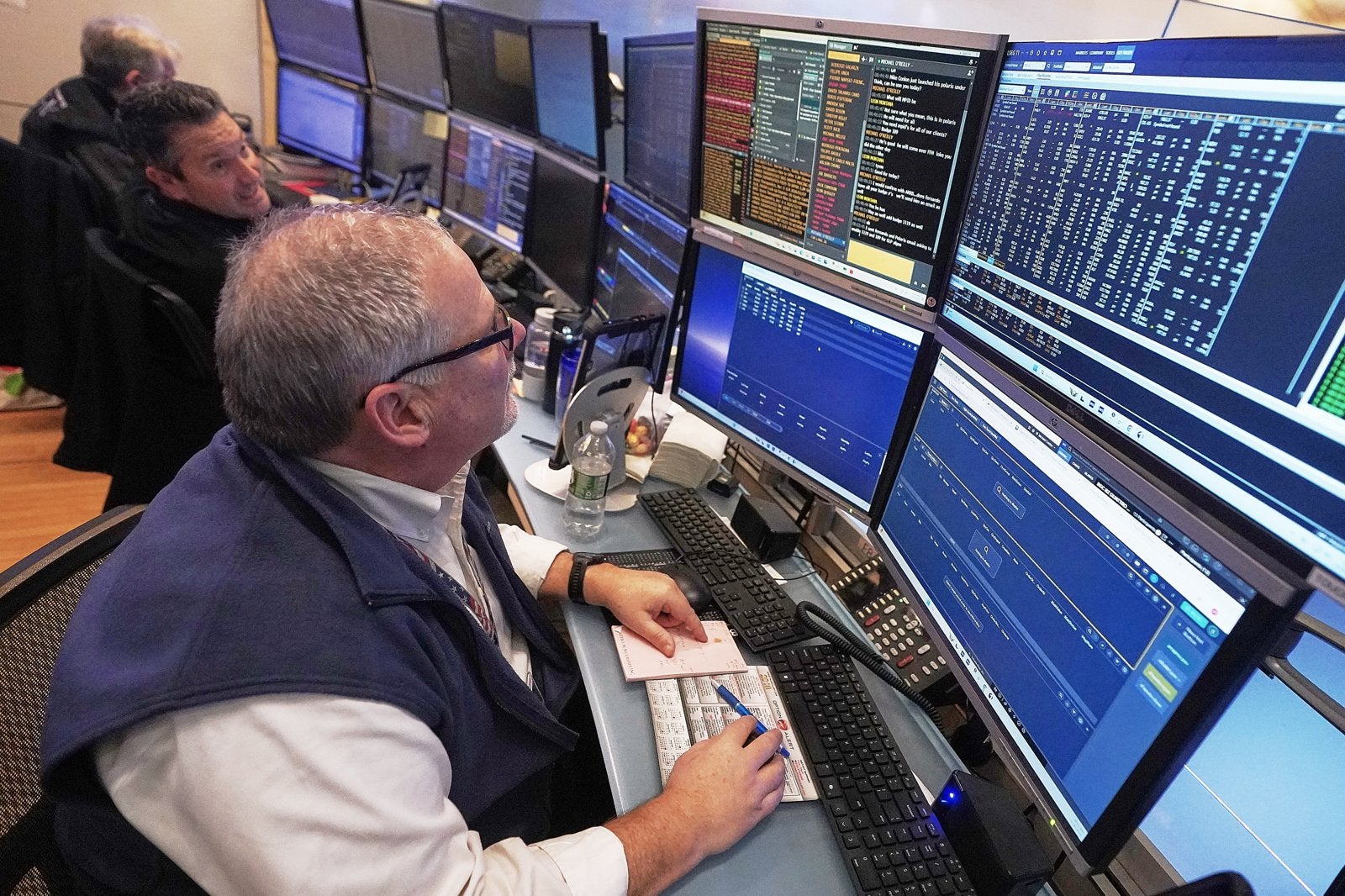 Champagne-toll og pensjonsfond på flukt – Wall Street faller tungt fra start