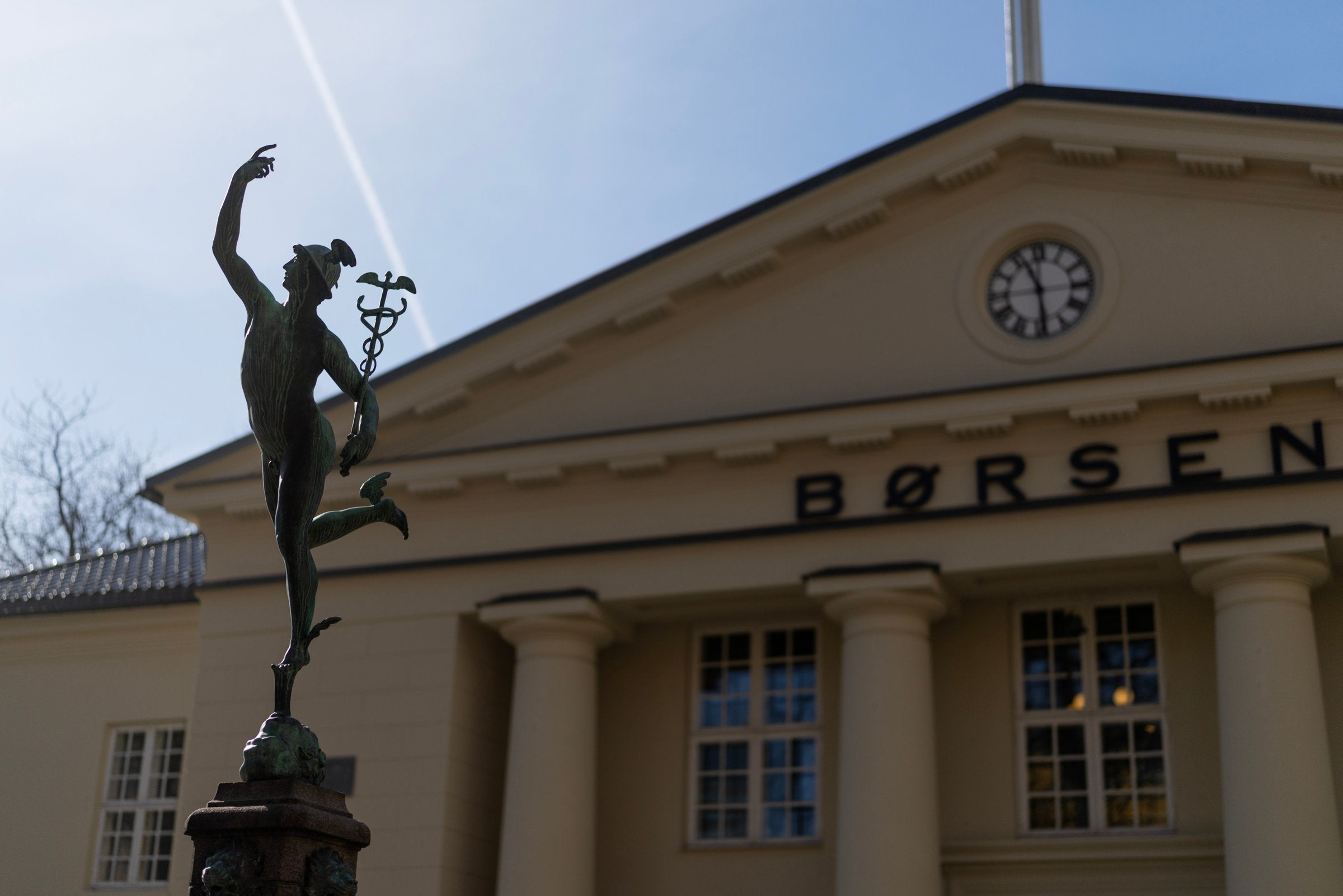 John Fredriksens Axactor stuper etter kapitalinnhenting – Oslo Børs stiger fra start