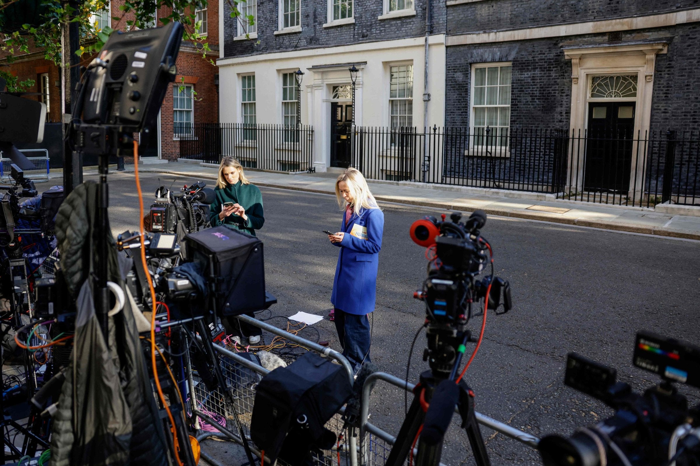 Britiske statsrenter skyter opp og pundet raser på regjeringskaos