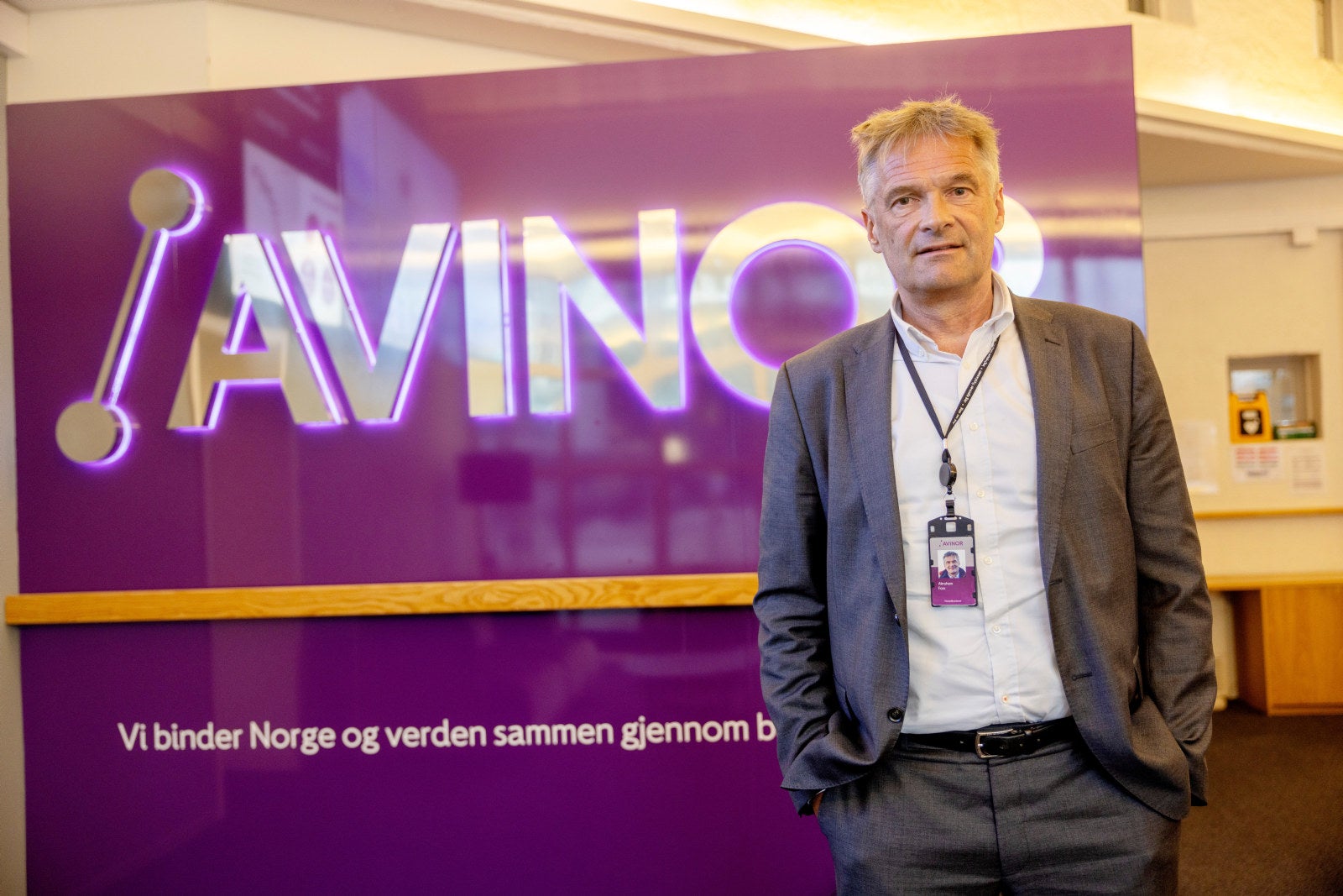 Avinor i verste økonomiske krise noensinne – øker likevel bemanningen | DN