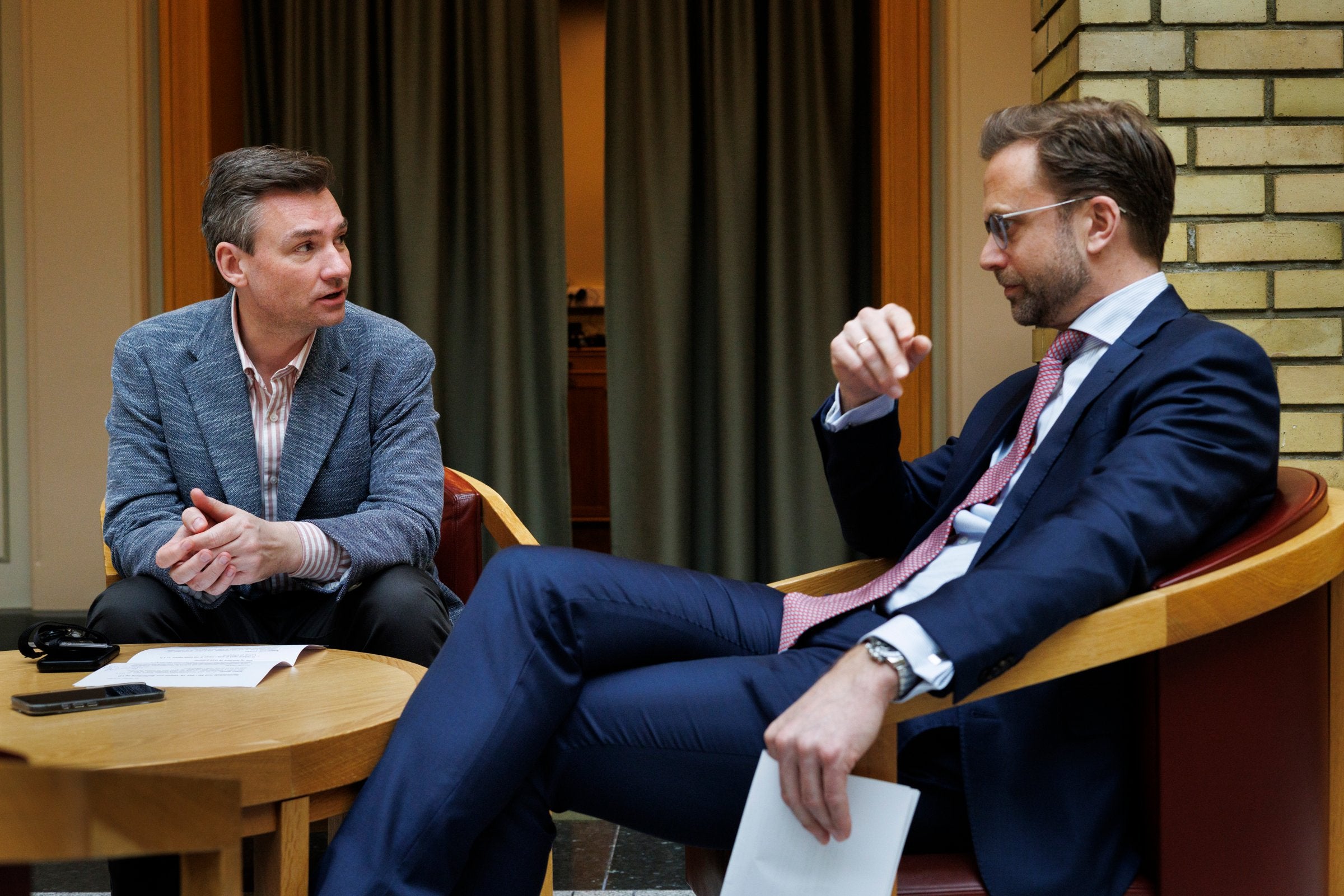 Renteanklage fra Høyre-topper: – Støre og Stoltenberg har ledet oss ned en farlig vei