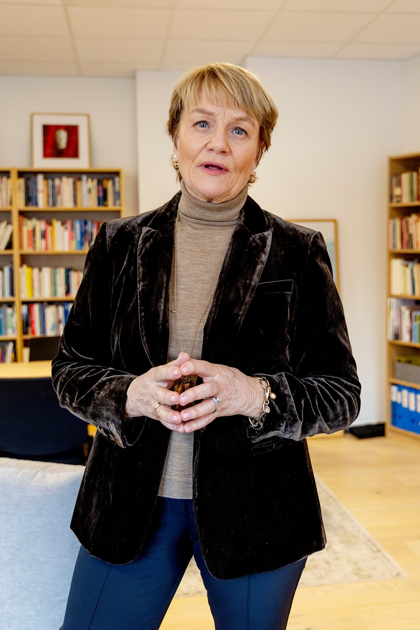 Kate Hansen Bundt, lederen av Atlanterhavskomiteen, tviler på at USA vil annektere Grønland militært.