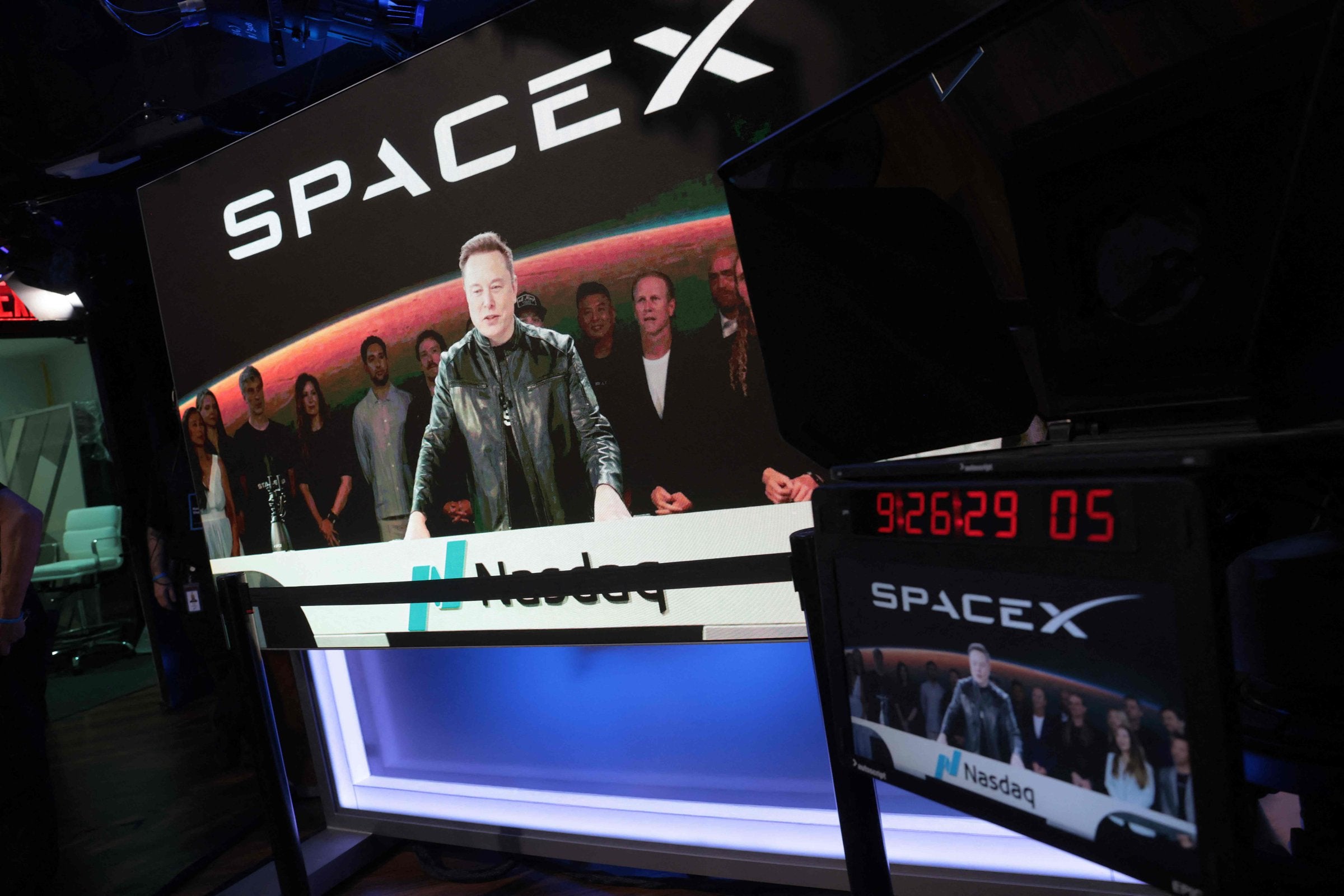 Wall Street vingler i starten – Space X-handelen fortsatt på vent