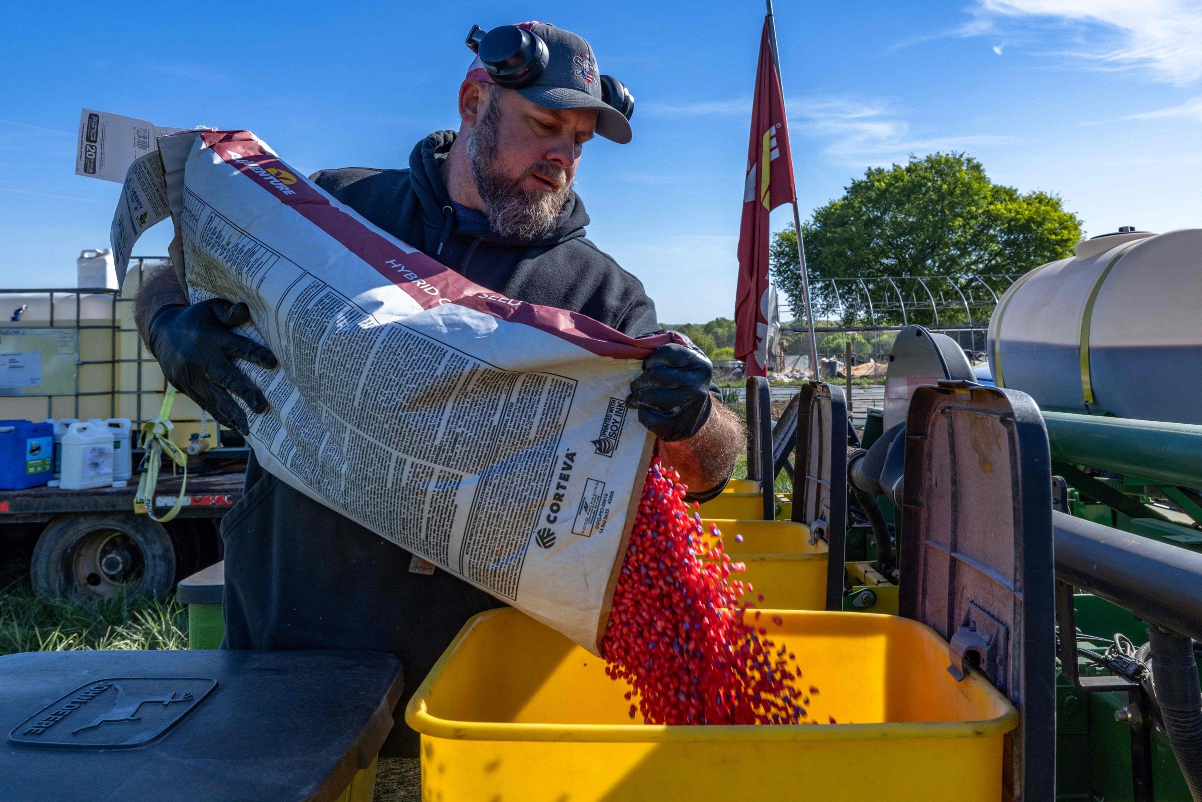 O, du som metter liten fugl, hvor blir du av?
