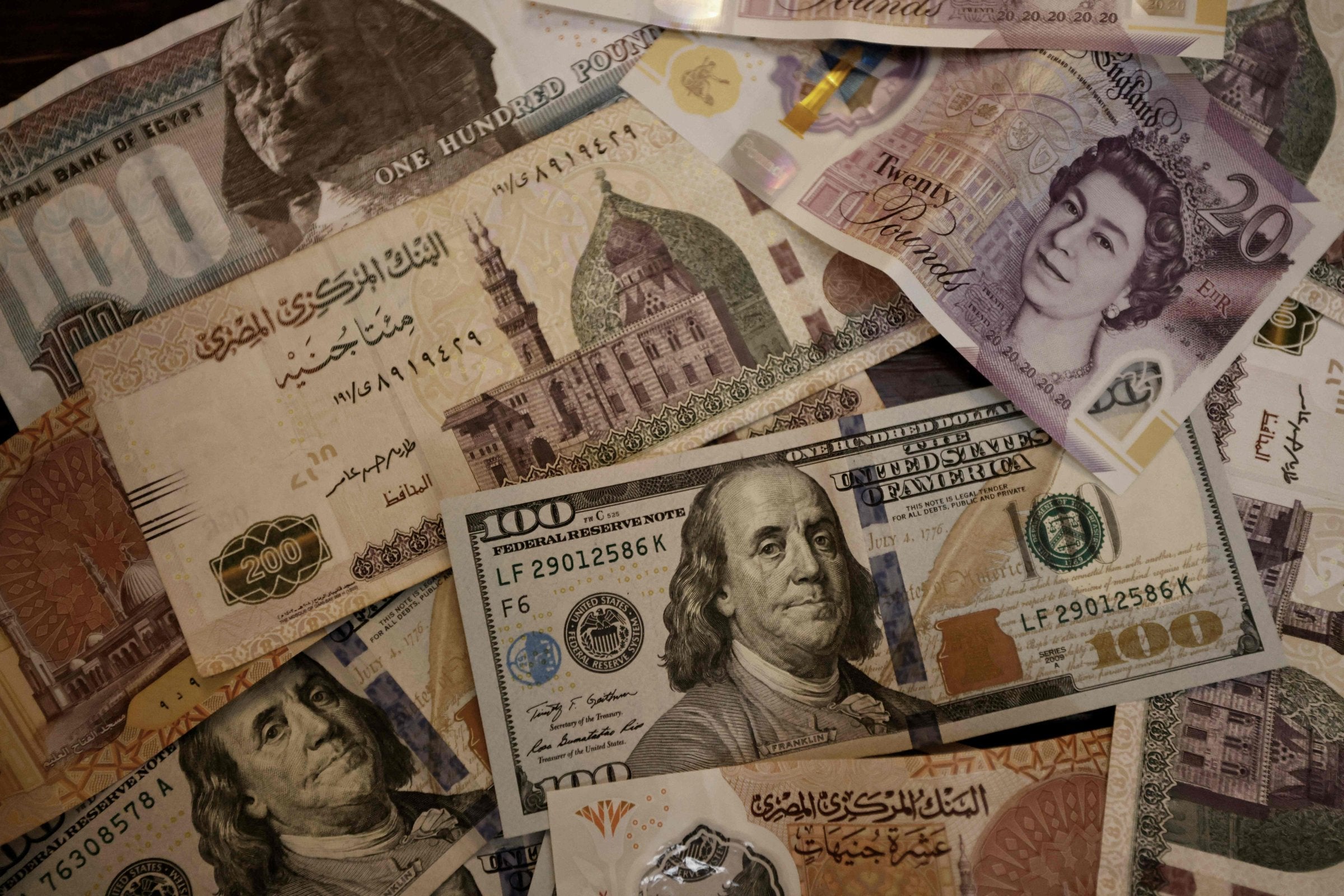 Global gjeld på rekordnivå – investorer vender blikket bort fra USA