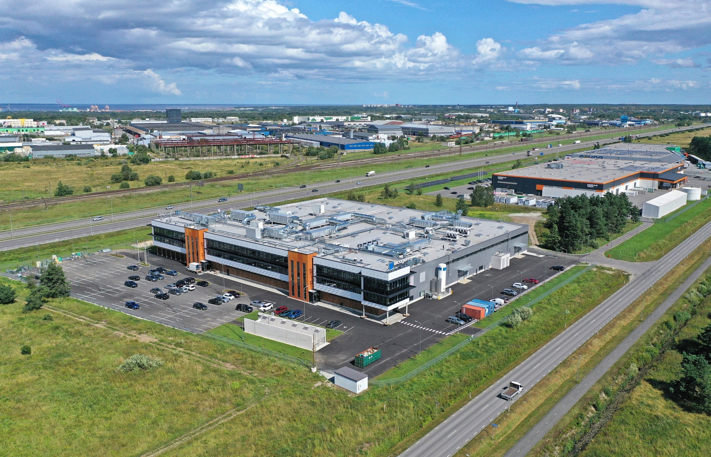 Elcogen opens new 360MW factory for its ultra-efficient solid-oxide ...