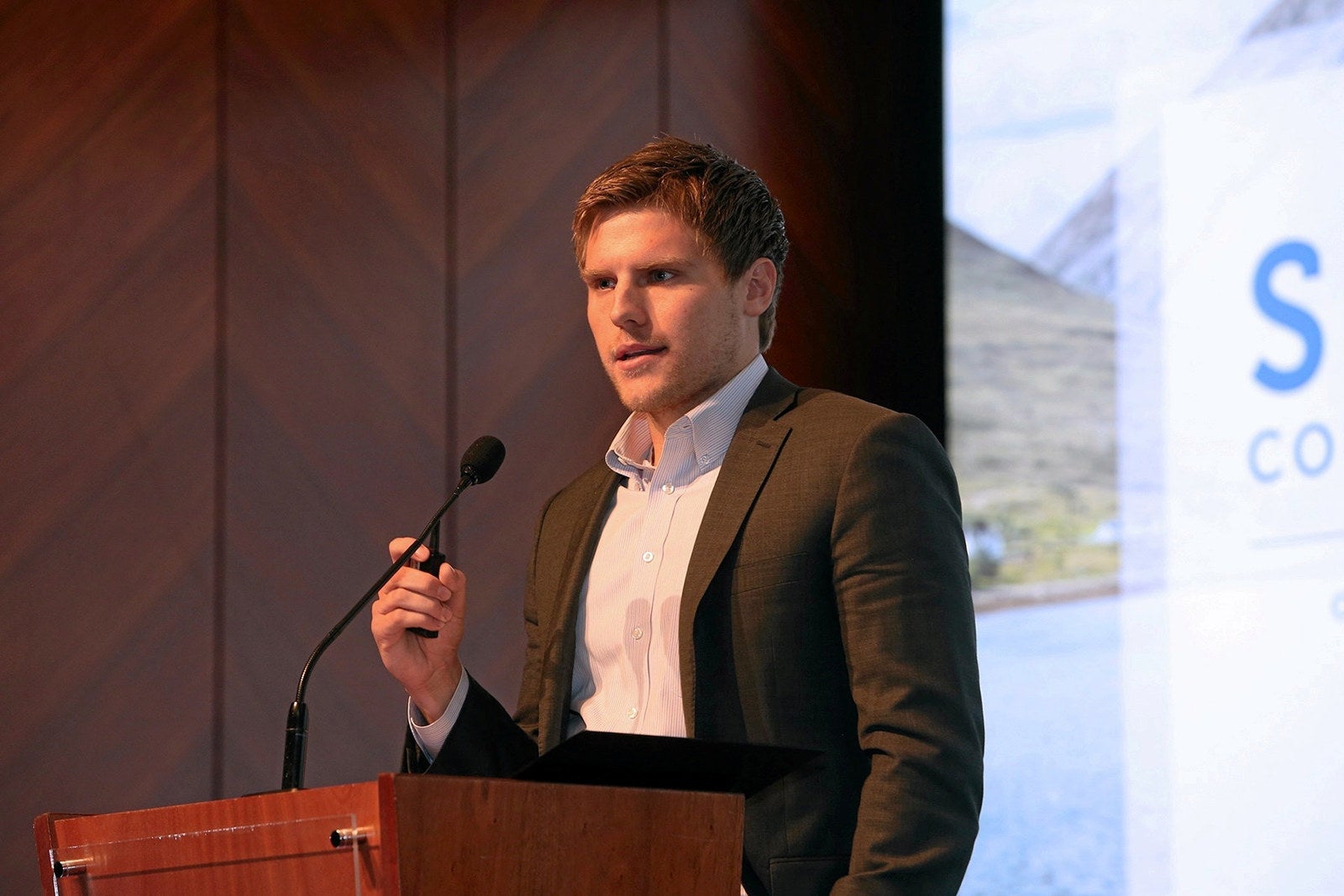 Offshore aquaculture group names former executive from Walmart supplier ...