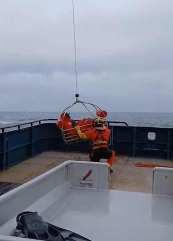 Coast Guard rescues 5 from Alaska fishing vessel | Intrafish