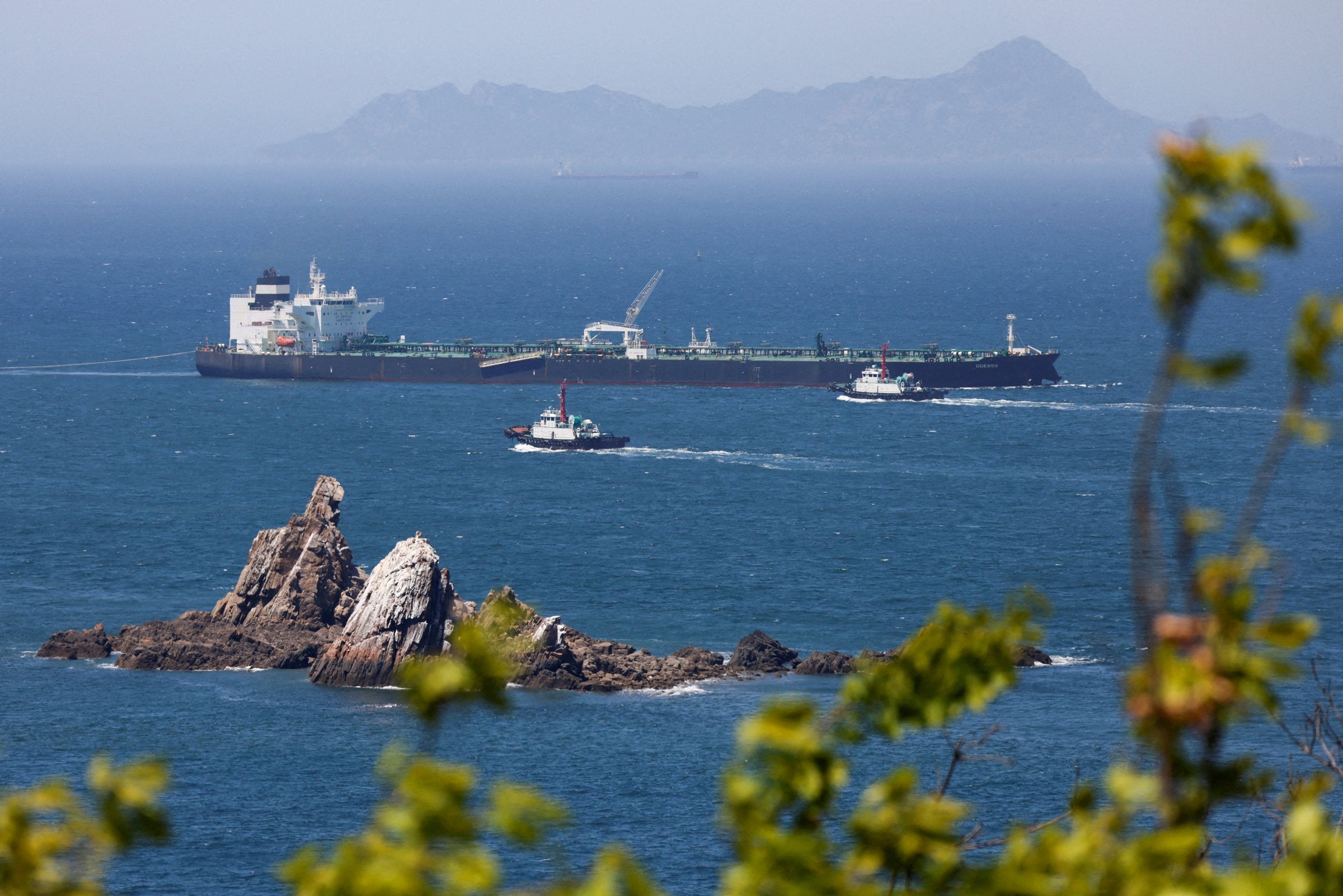 One dead, eight injured in UAE oil tankers attack in Strait of Hormuz