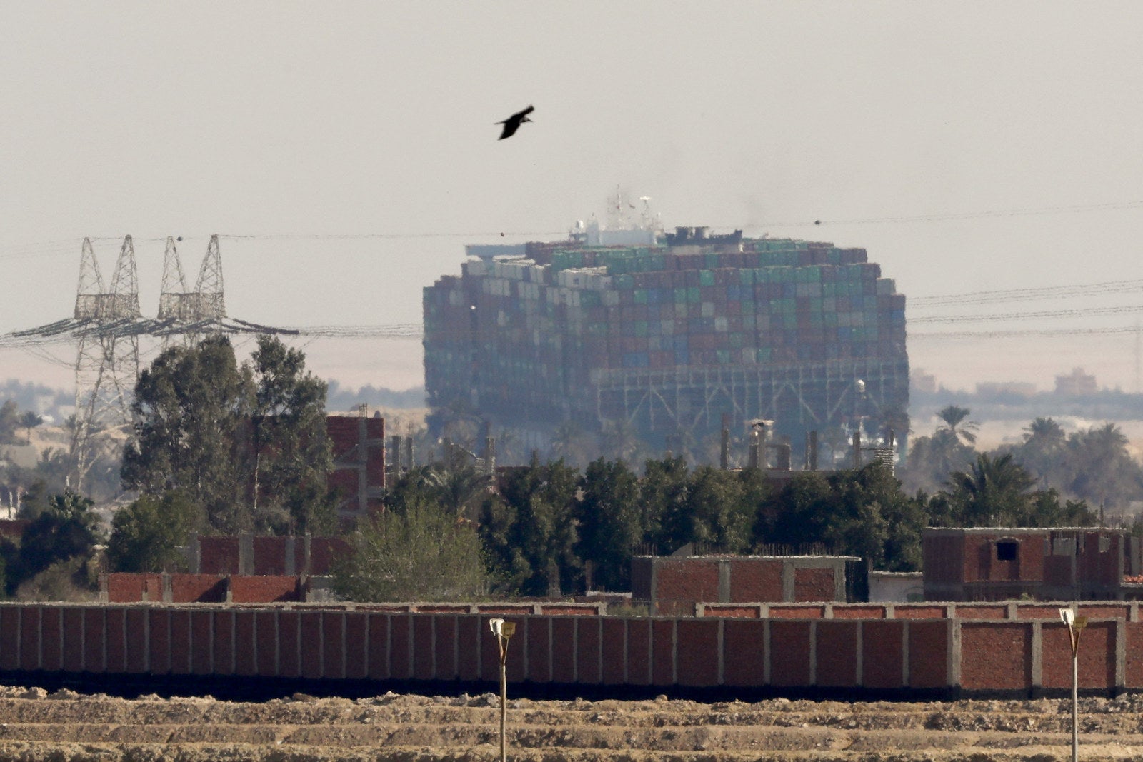 Sumed Pipeline can take up the slack as tankers remain stuck at Suez