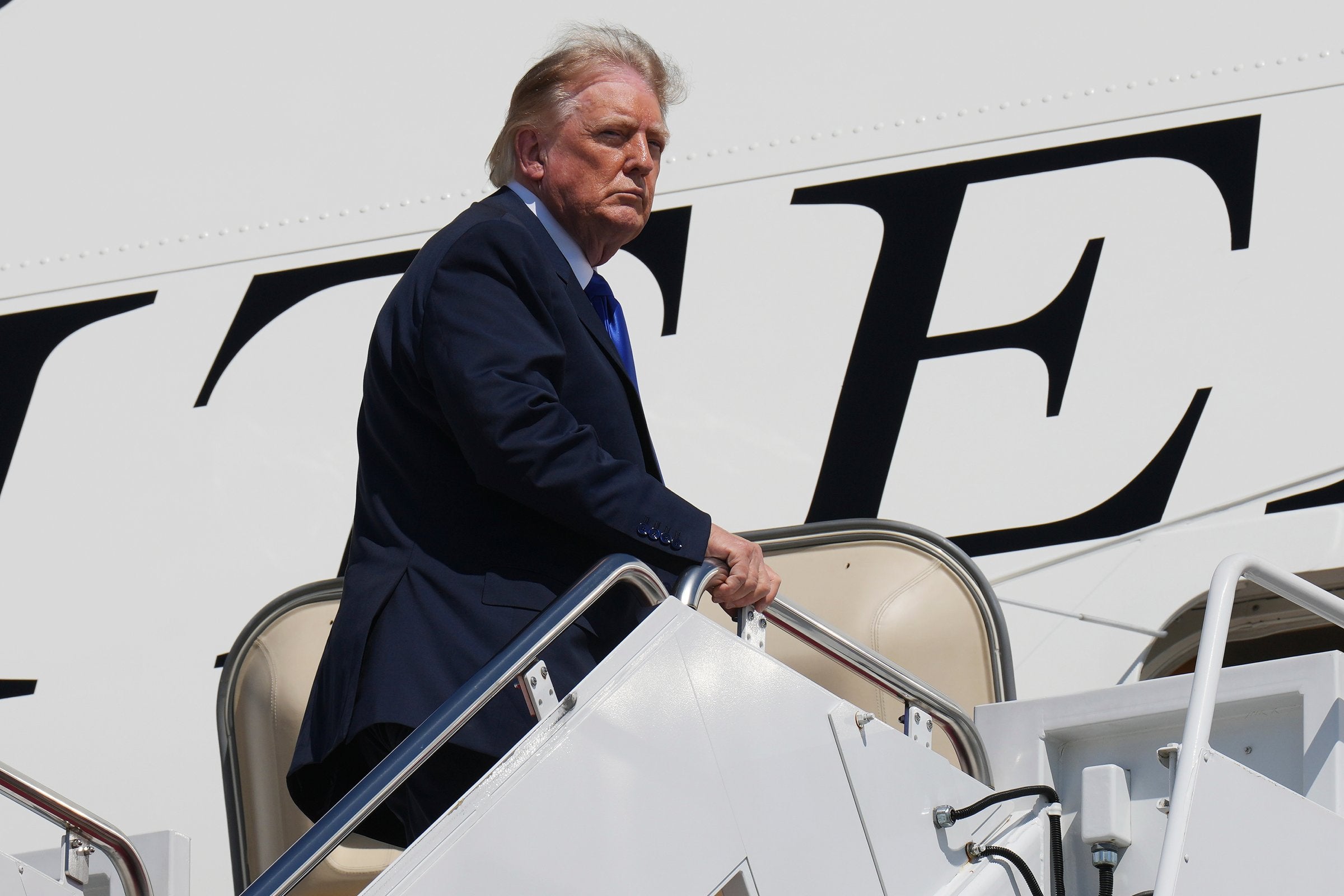 Oil prices stay high after US strikes on Iranian tankers