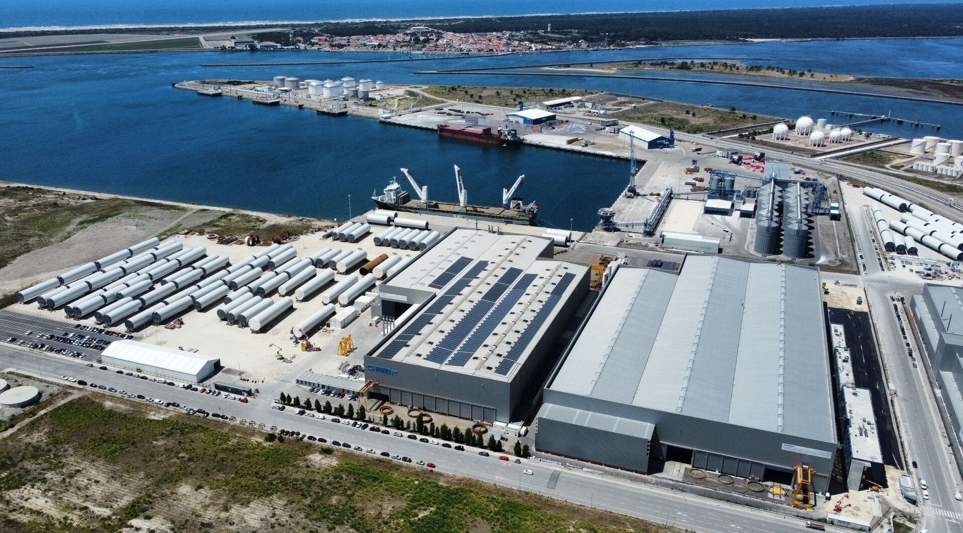 Worker dies at wind turbine tower factory in Portugal