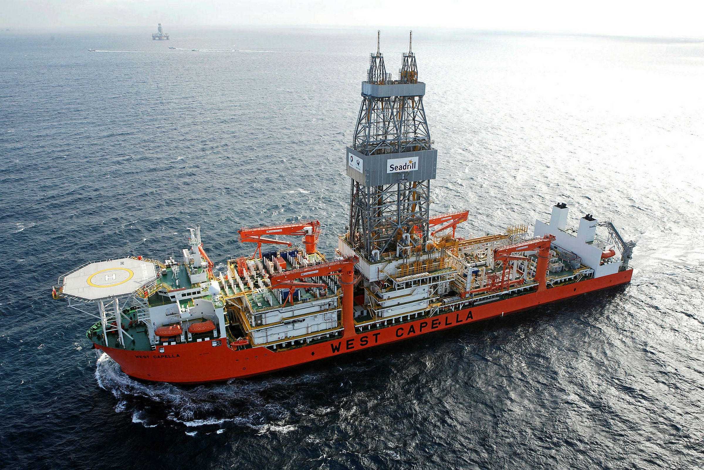 Shell takes Seadrill rig off Malaysia. Supermajor signs up for at least ...