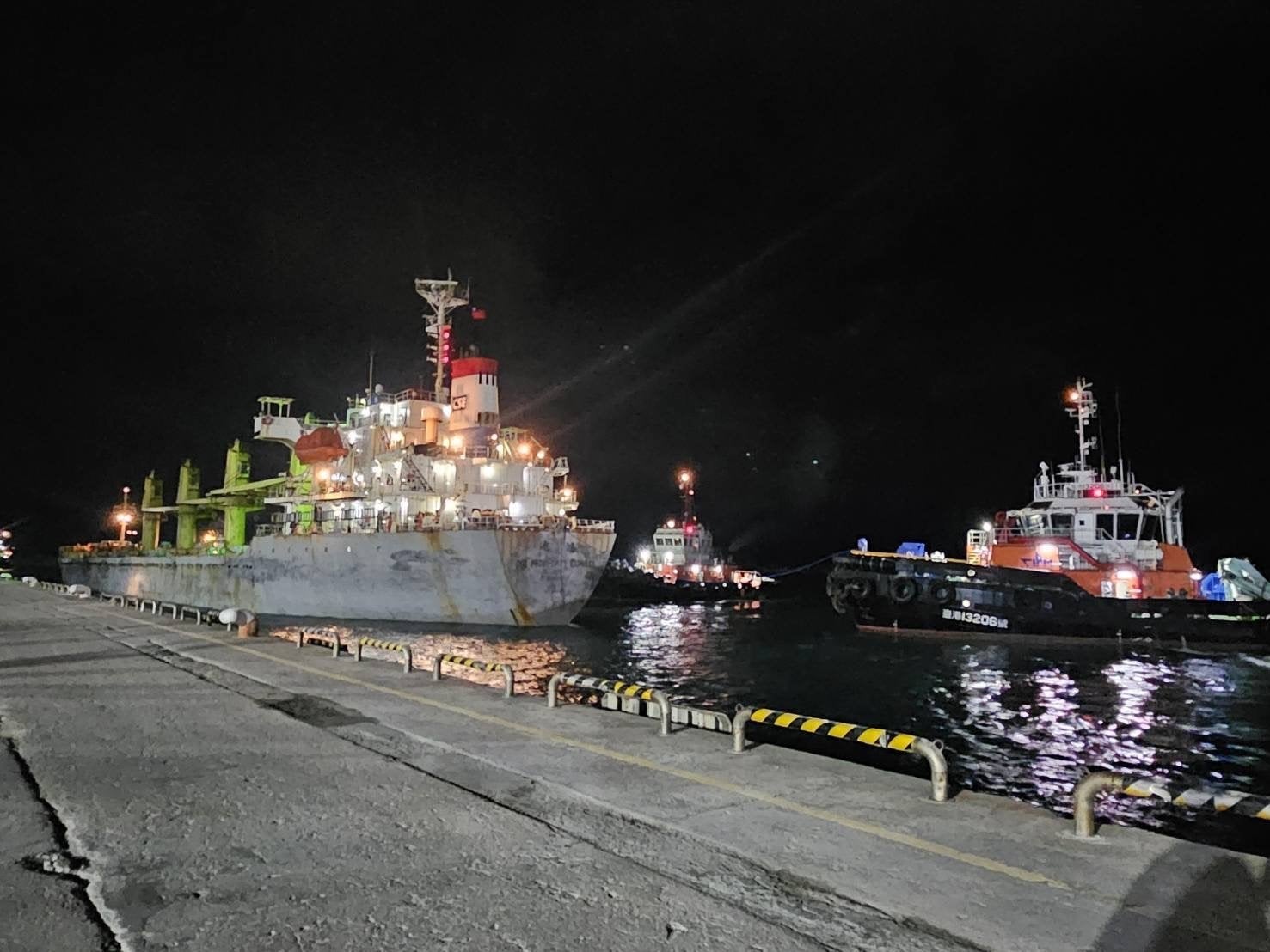 Rescue gone wrong: Effort to free grounded handymax bulker leaves tug ...